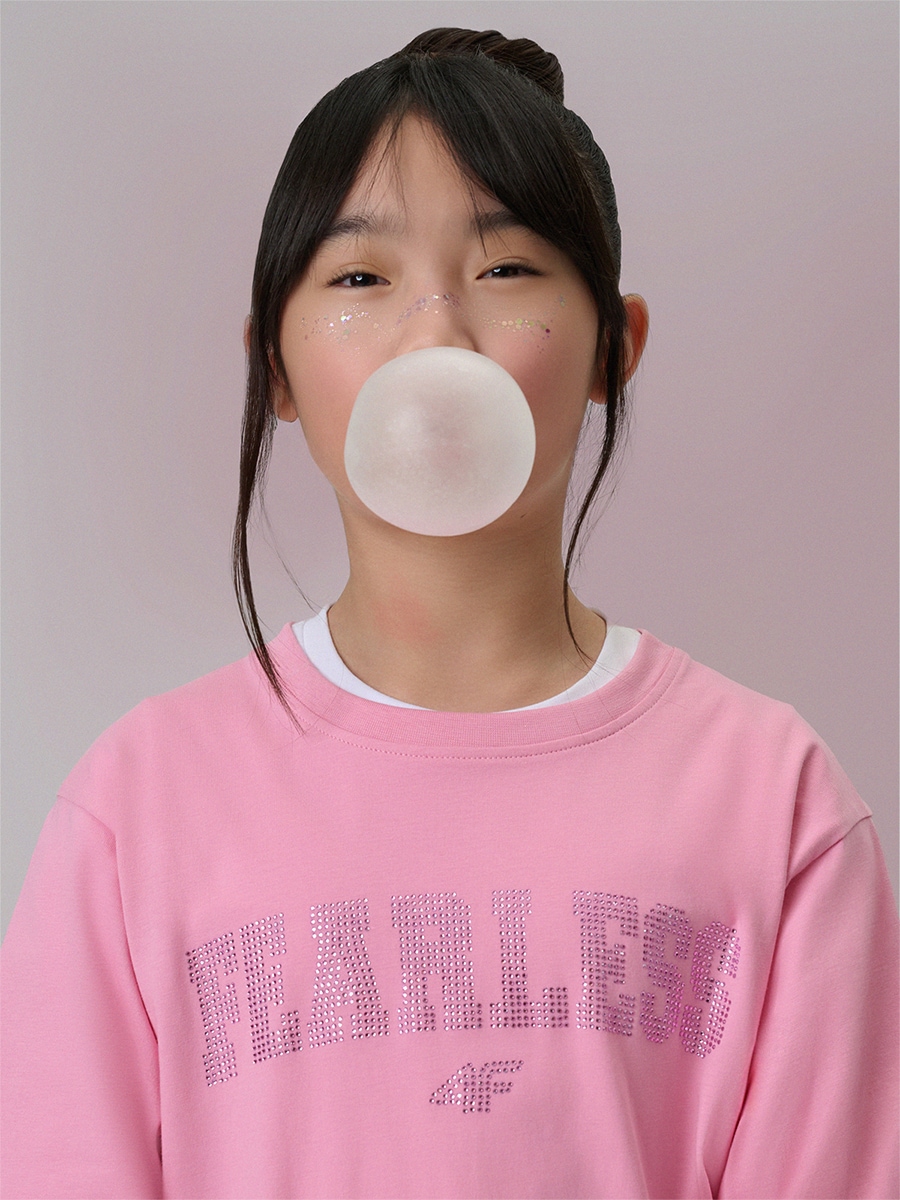 4F T-shirt loose z nadrukiem dziewczęcy - różowy 134/140 (8-10 lat)