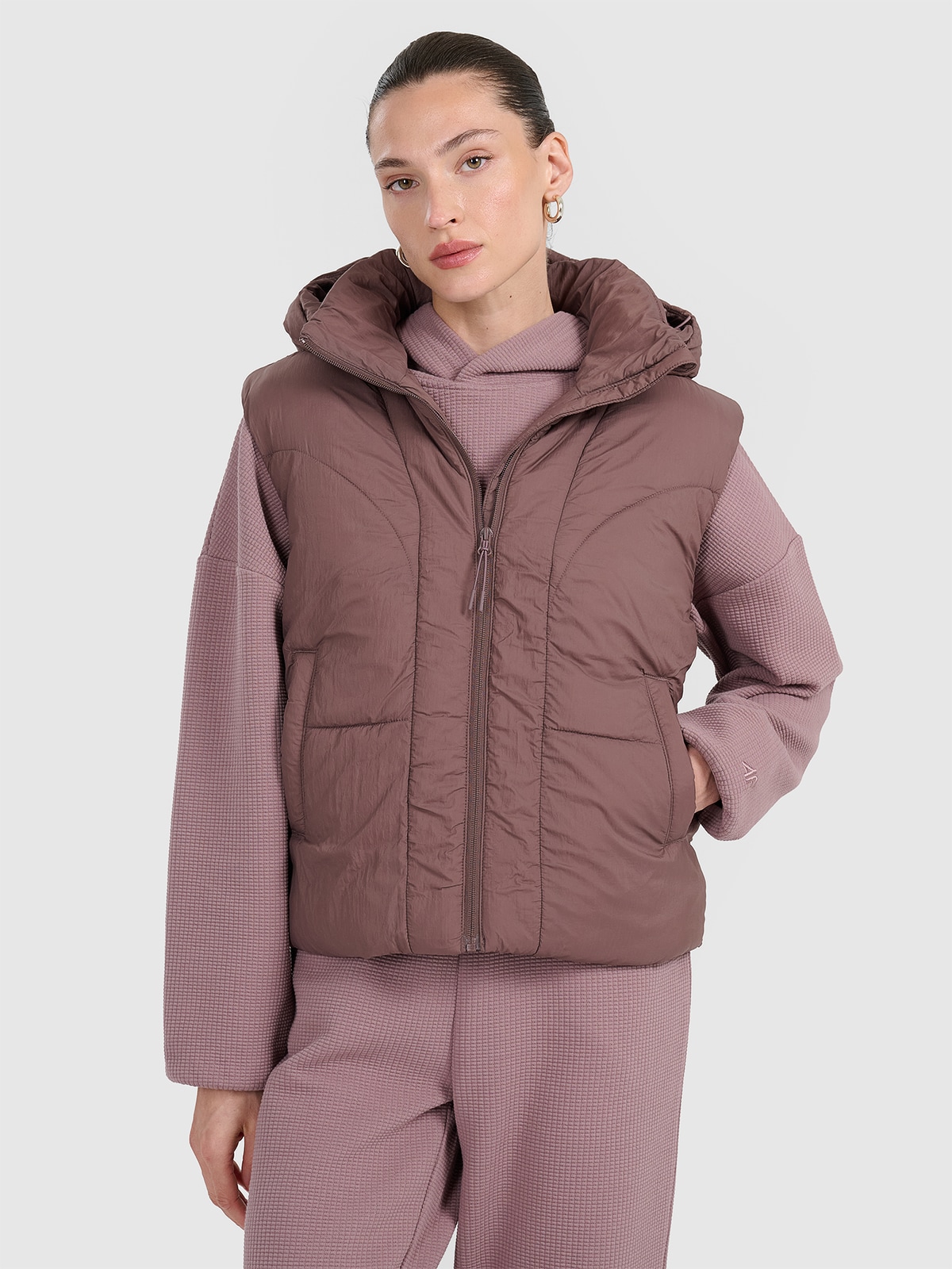 4F Bezrękawnik puchowy z wypełnieniem syntetycznym damski - brązowy XL