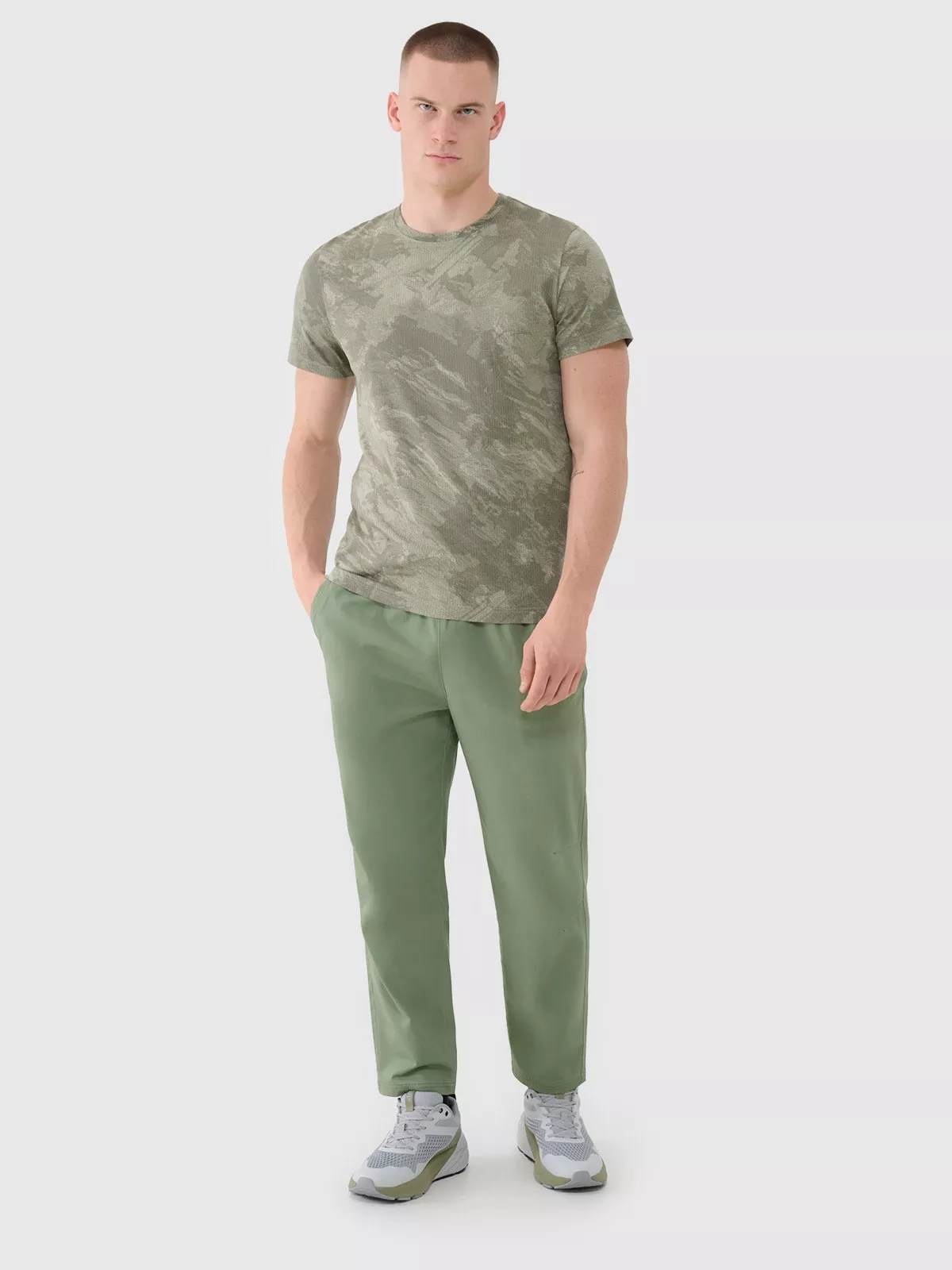 4F Spodnie casual męskie - khaki 3XL
