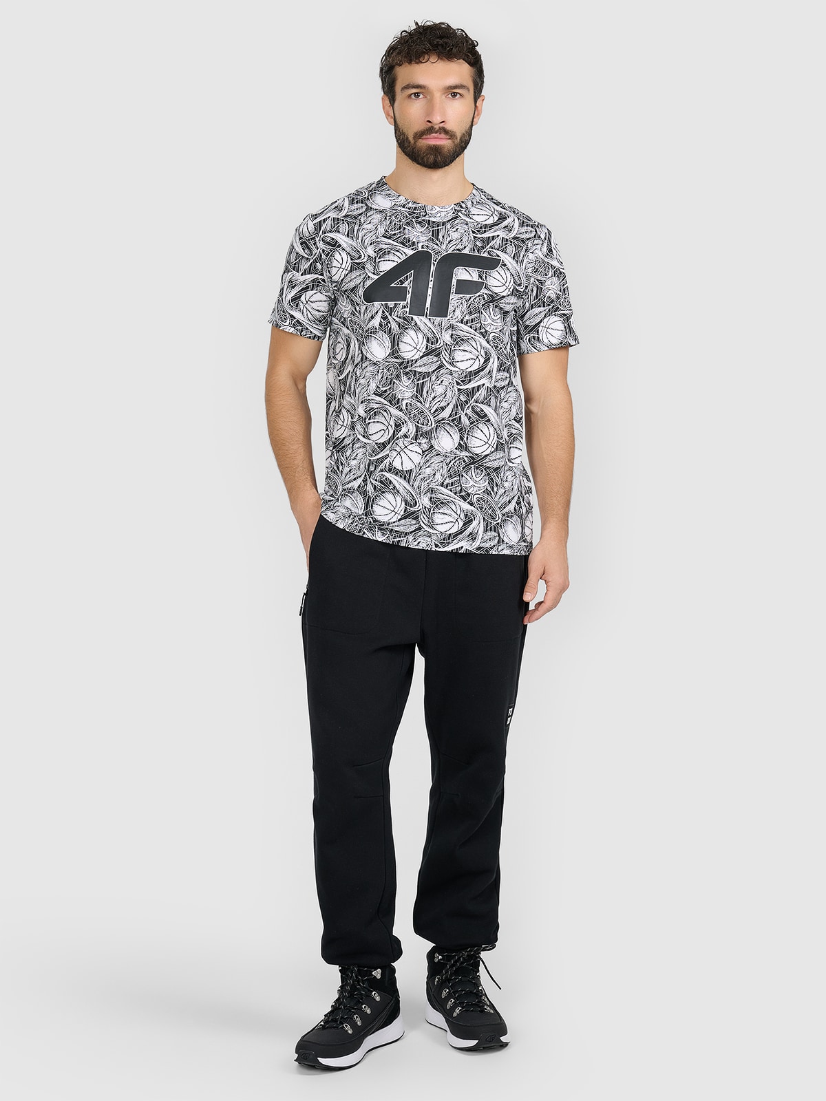 4F Spodnie dresowe joggery męskie - czarne M