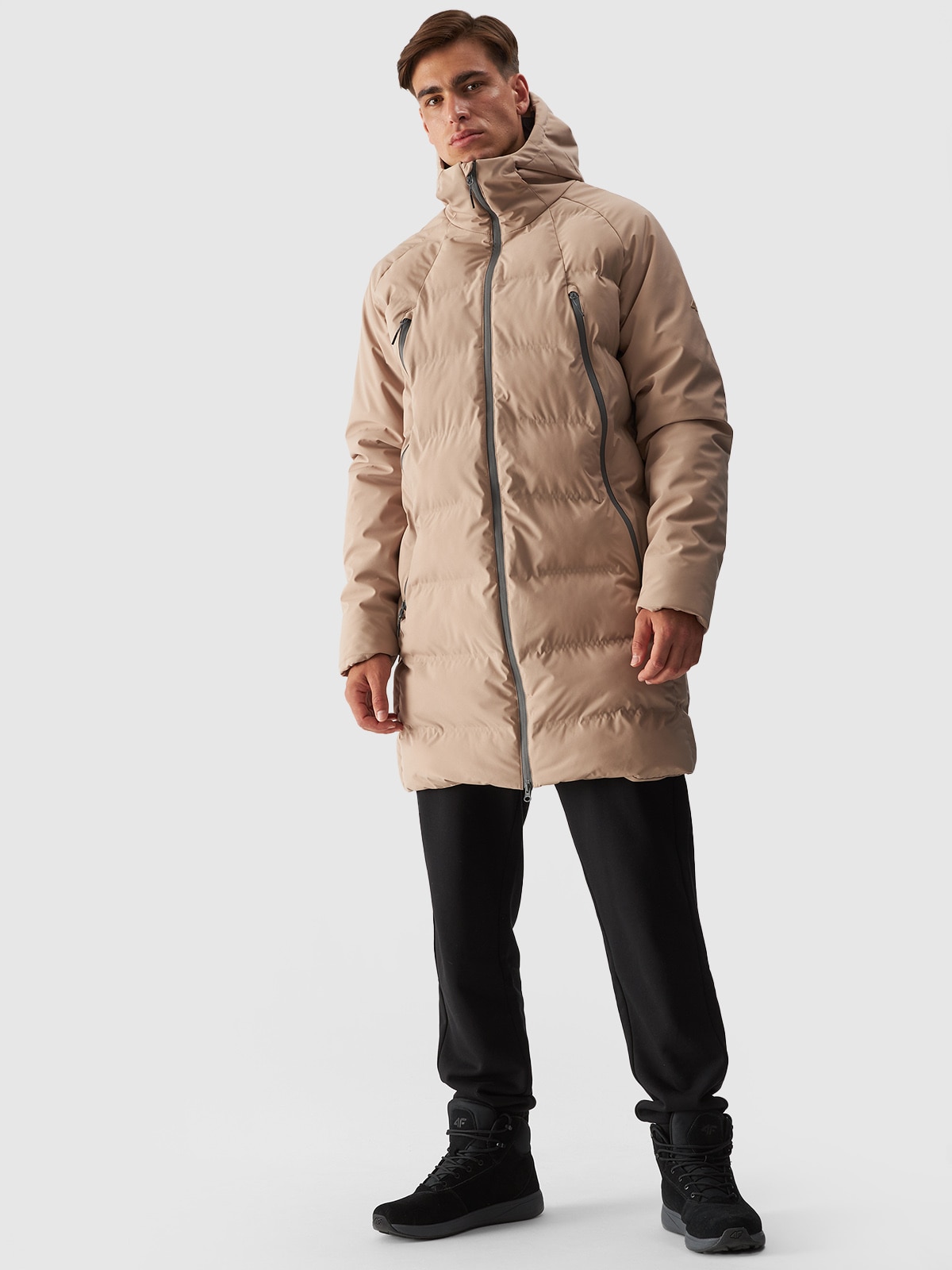 4F Płaszcz puchowy z syntetycznym wypełnieniem membrana 10000 męski - beżowy S