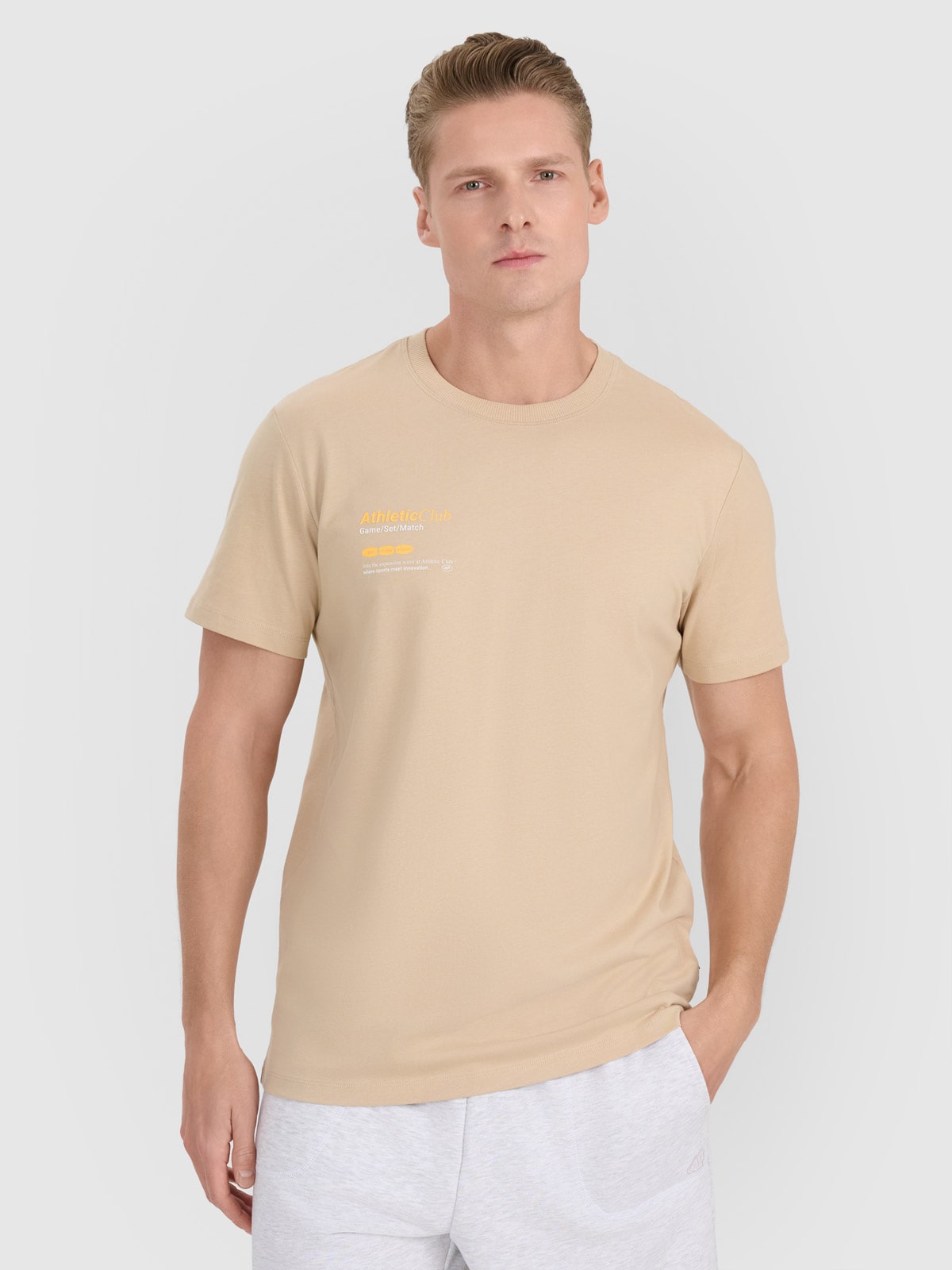 4F T-shirt regular z nadrukiem męski - brązowy S