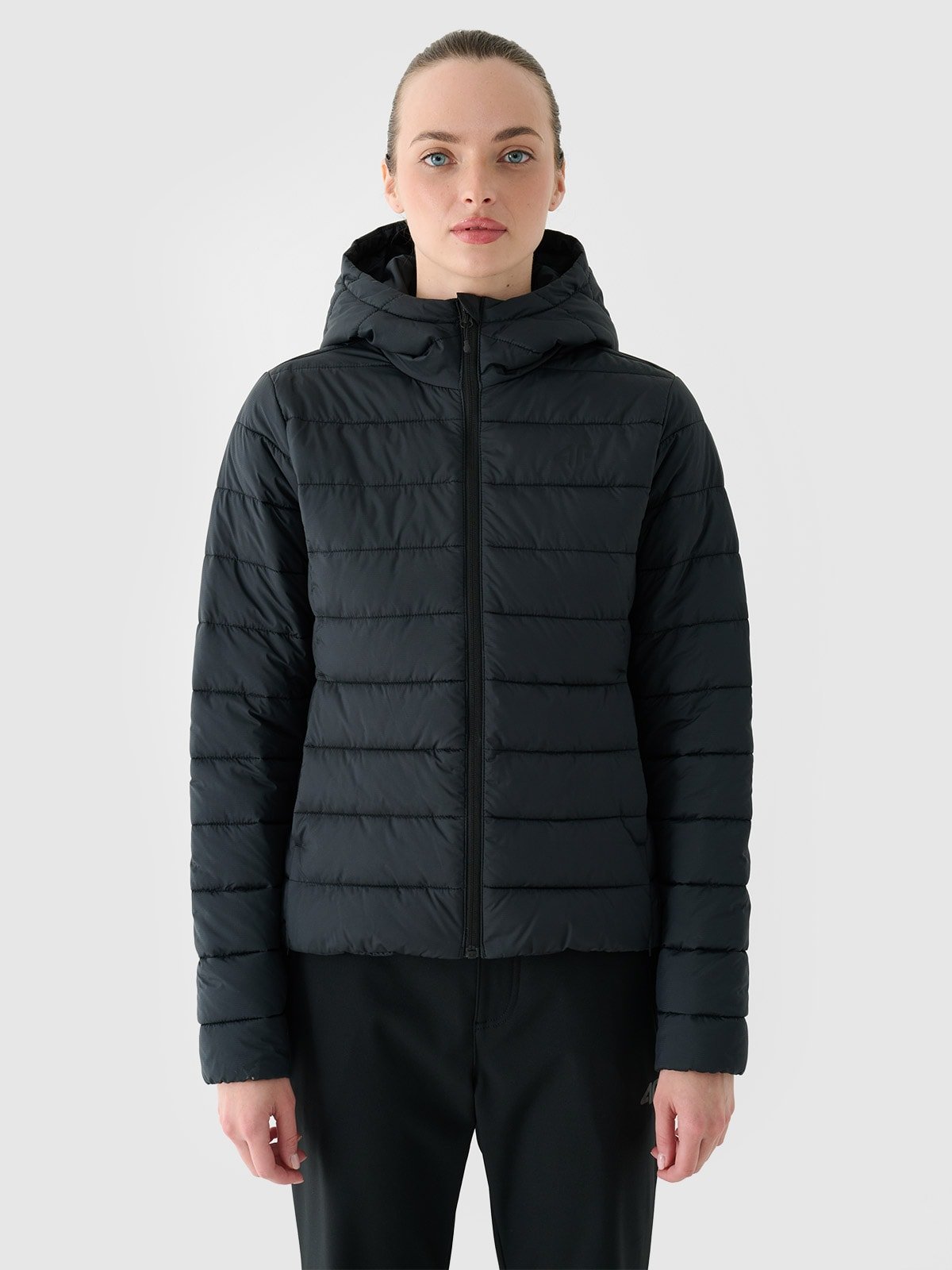 4F Kurtka puchowa z wypełnieniem z recyklingu damska - czarna L
