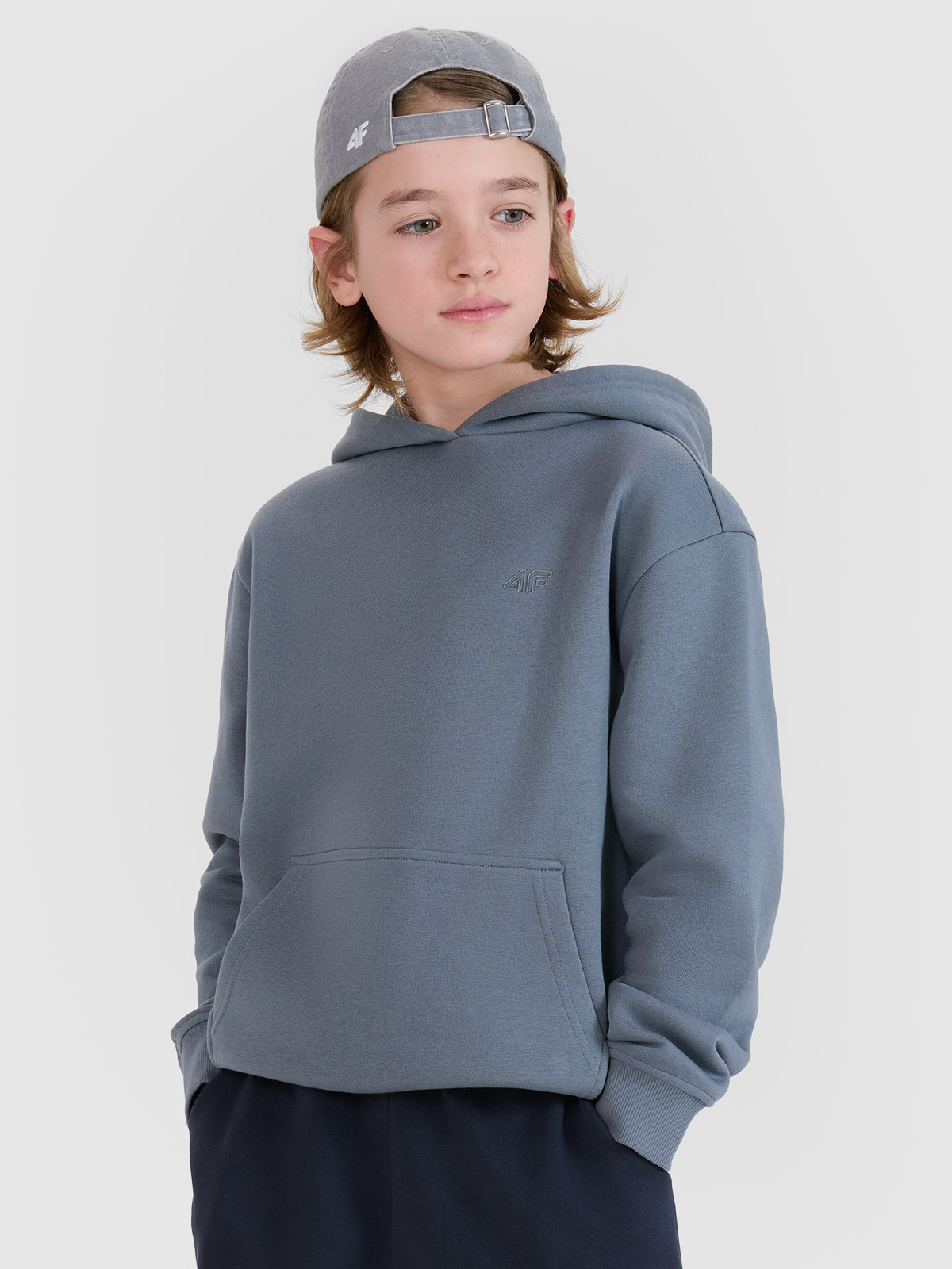 4F Bluza dresowa nierozpinana z kapturem chłopięca - turkusowa 140 (9-10 lat)