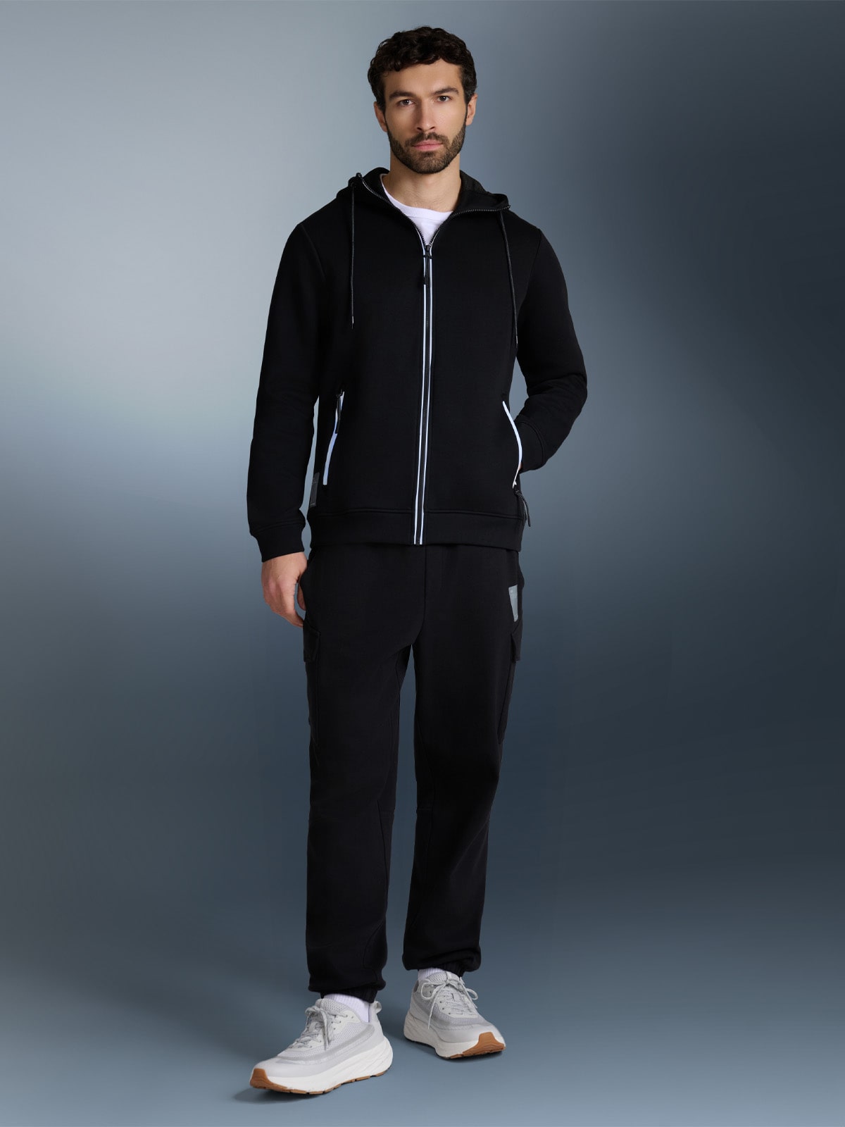 4F Bluza dresowa regular z kapturem męska - czarny L