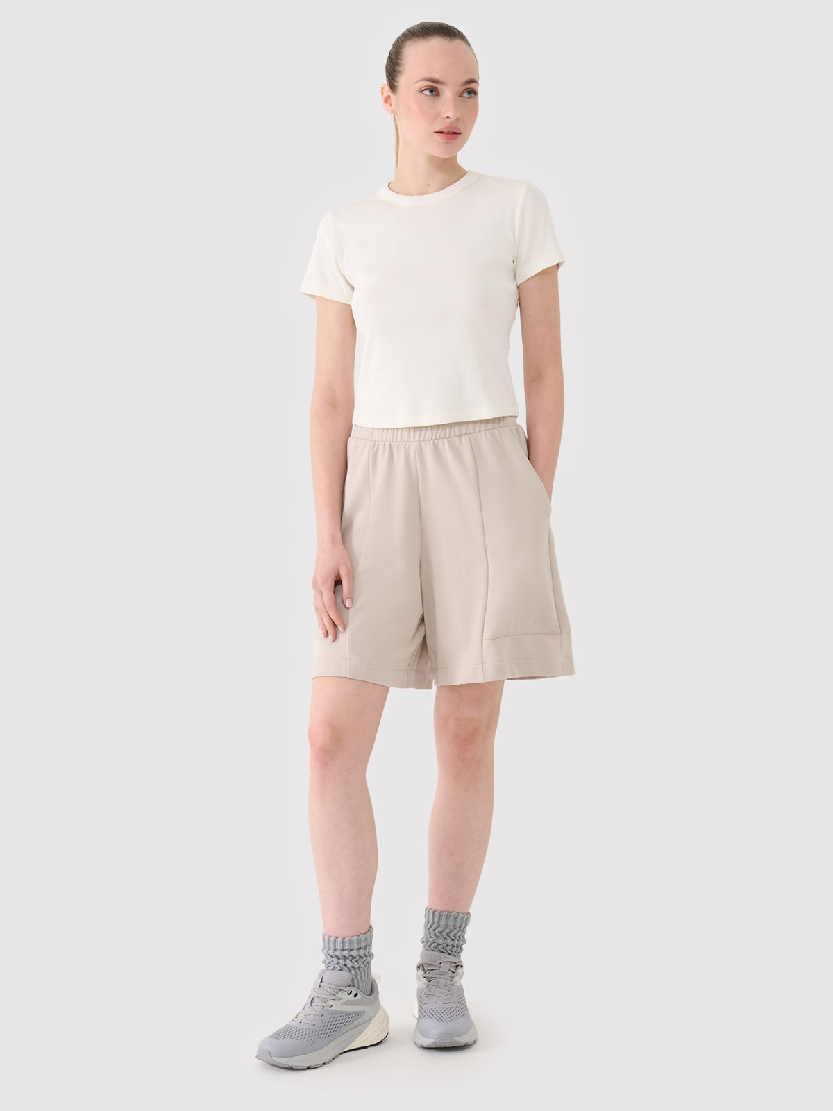 4F Spodenki dresowe damskie - beżowe XL