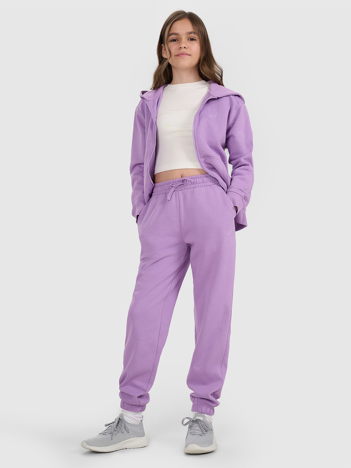 4F Spodnie dresowe joggery dziewczęce - fioletowe 152 (11-12 lat)