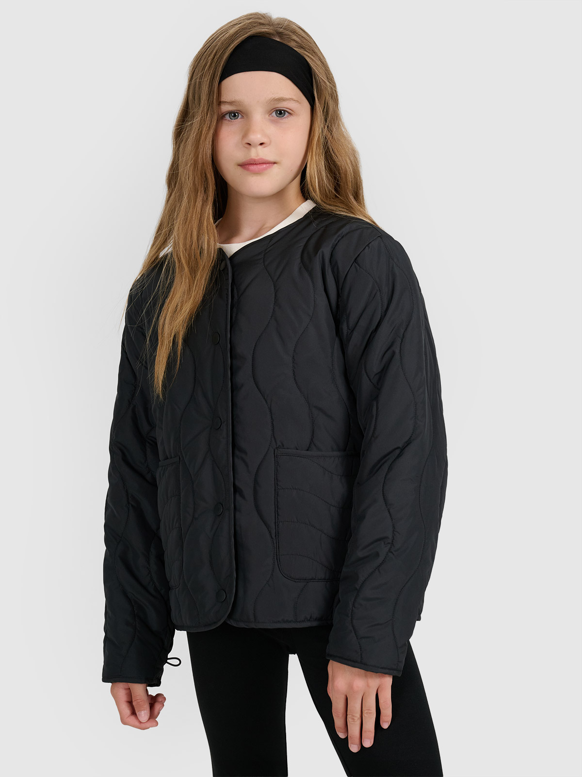 4F Kurtka puchowa z wypełnieniem syntetycznym dziewczęca - czarna 158 (12-13 lat)