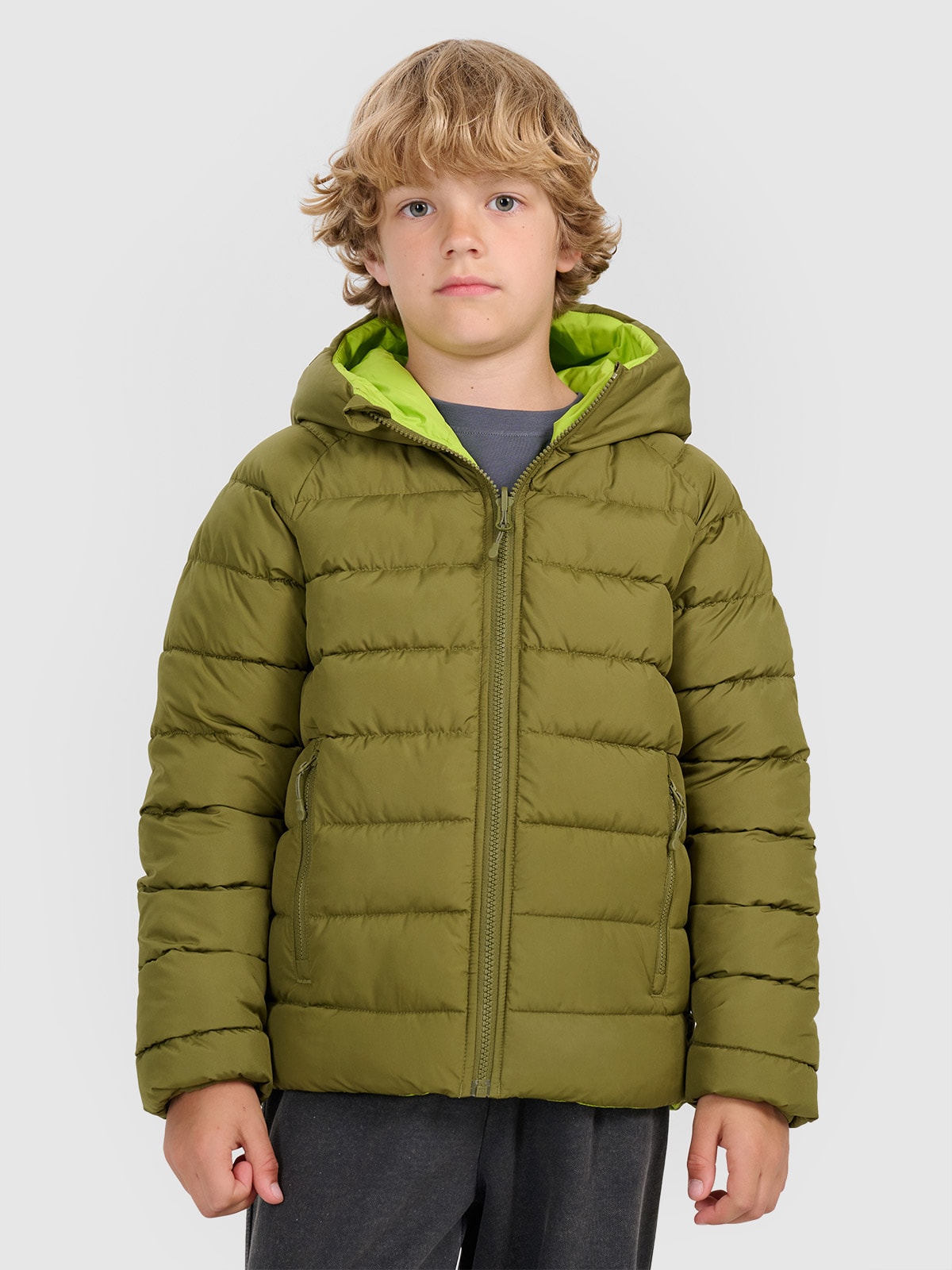 4F Kurtka puchowa dwustronna z wypełnieniem syntetycznym chłopięca - oliwkowa/khaki 128 (7-8 lat)