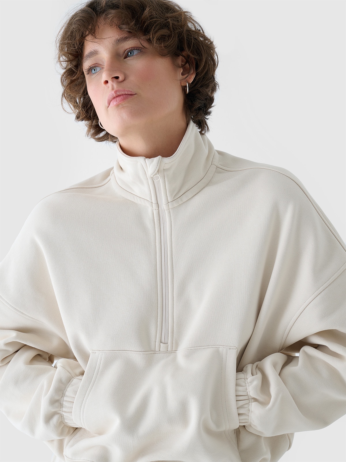 4F Bluza dresowa bez kaptura damska - beżowa XL