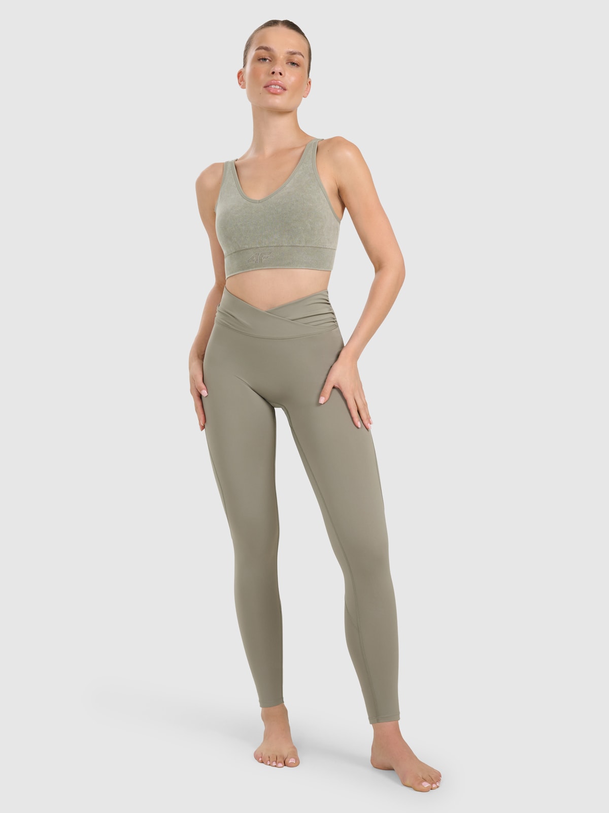 4F Legginsy do jogi i pilatesu szybkoschnące damskie - zielone M