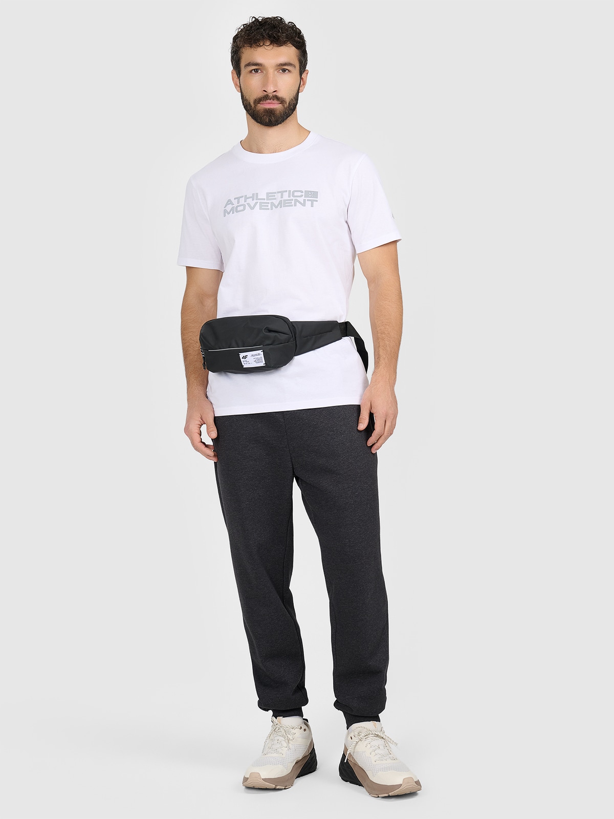 4F Nerka - czarna Uniwersalny