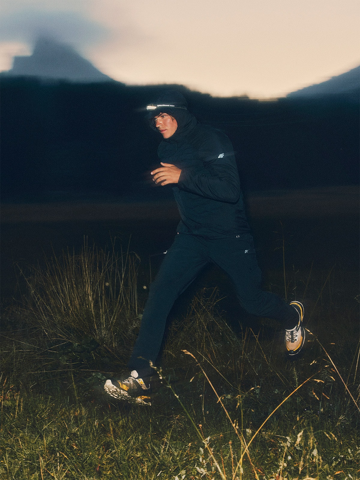 4F Kurtka trekkingowa z wypełnieniem Primaloft Silver męska - czarna XXL