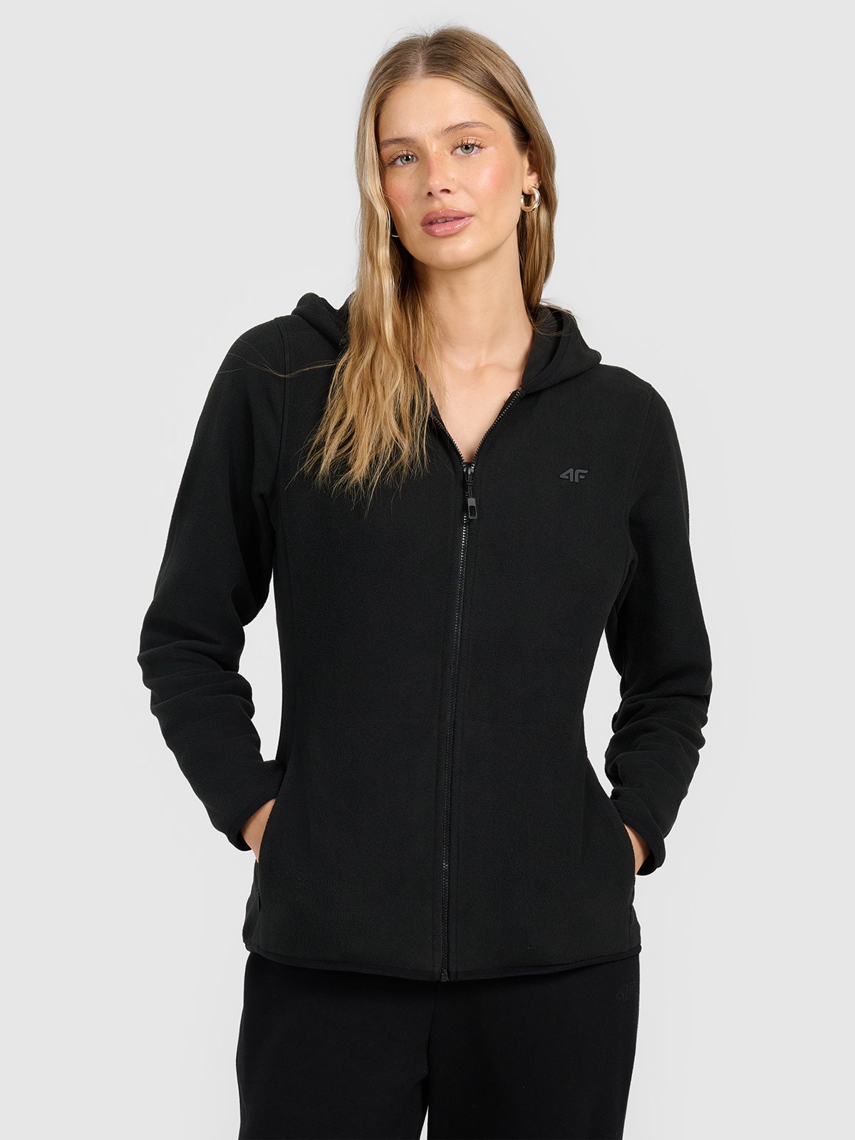 4F Polar slim z kapturem damski - czarny S