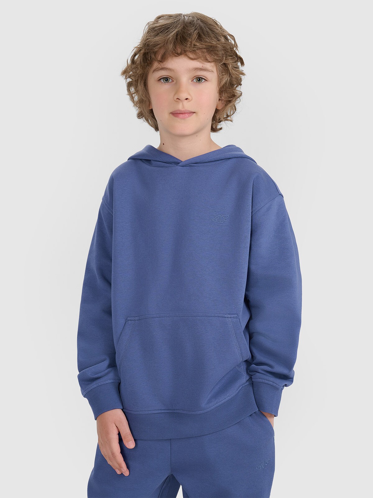4F Bluza dresowa nierozpinana z kapturem chłopięca - niebieska 146 (10-11 lat)