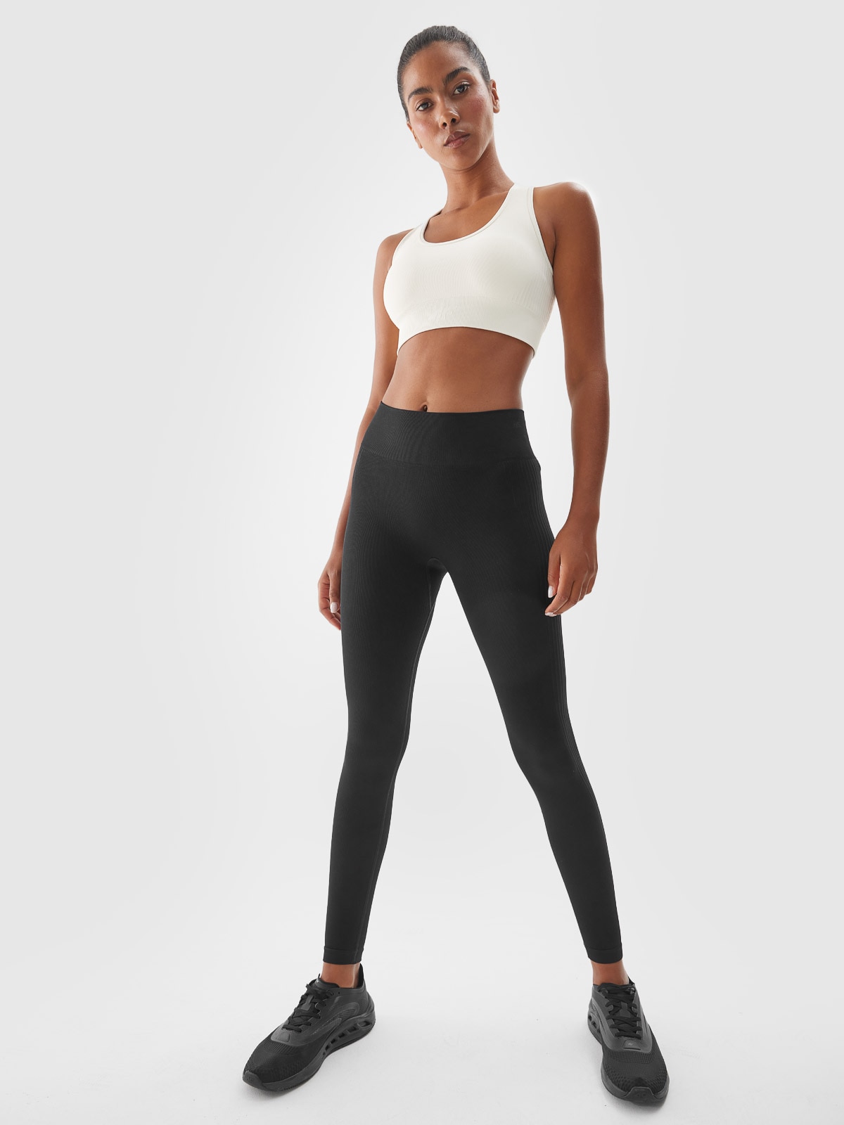 4F Legginsy treningowe bezszwowe z wysokim stanem damskie - czarne M/L