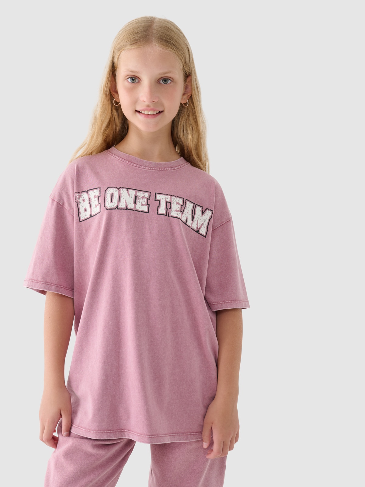 4F T-shirt z nadrukiem dziewczęcy - różowy 122 (6-7 lat)