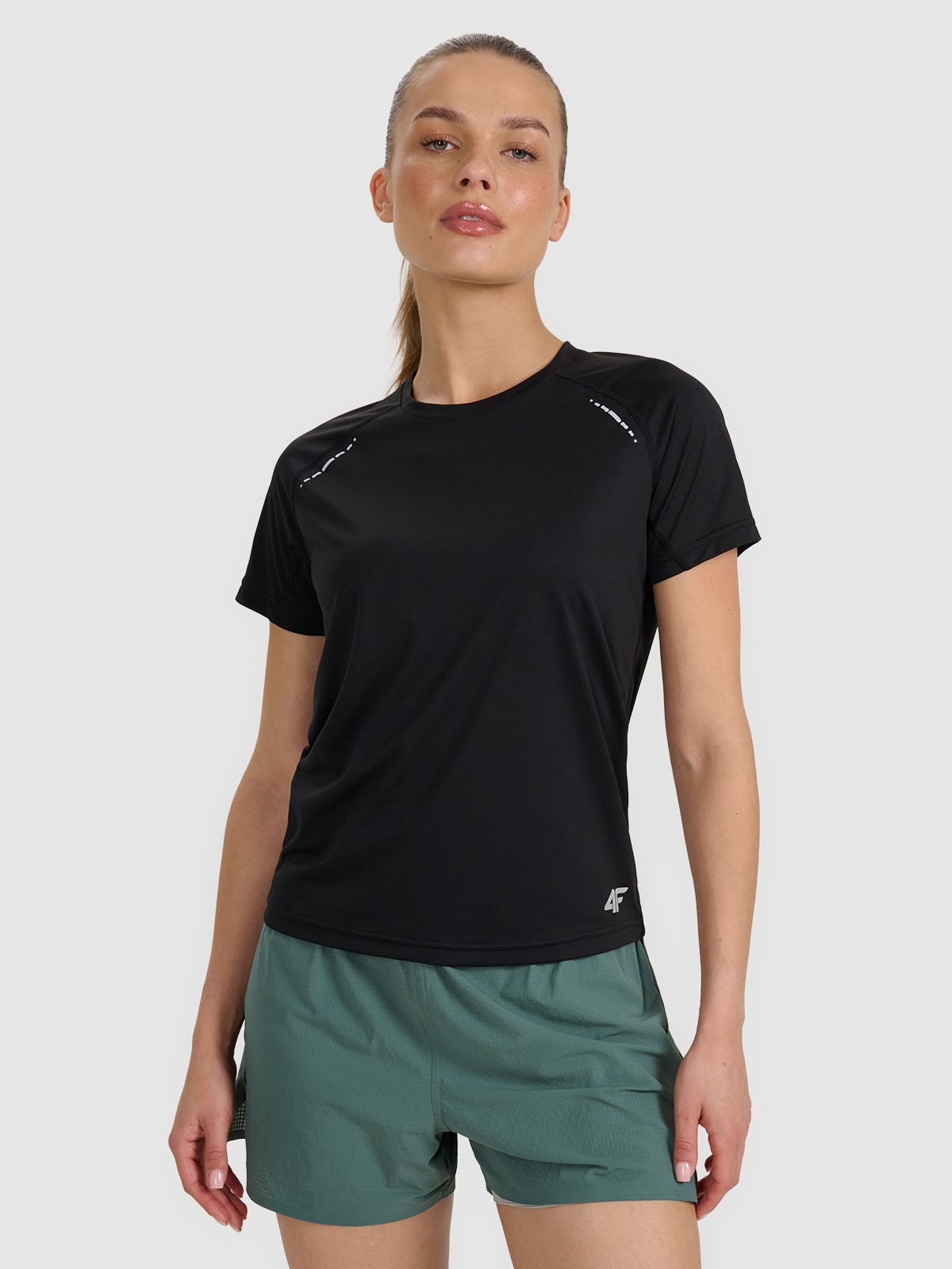 4F Koszulka do biegania w terenie szybkoschnąca damska - czarna M