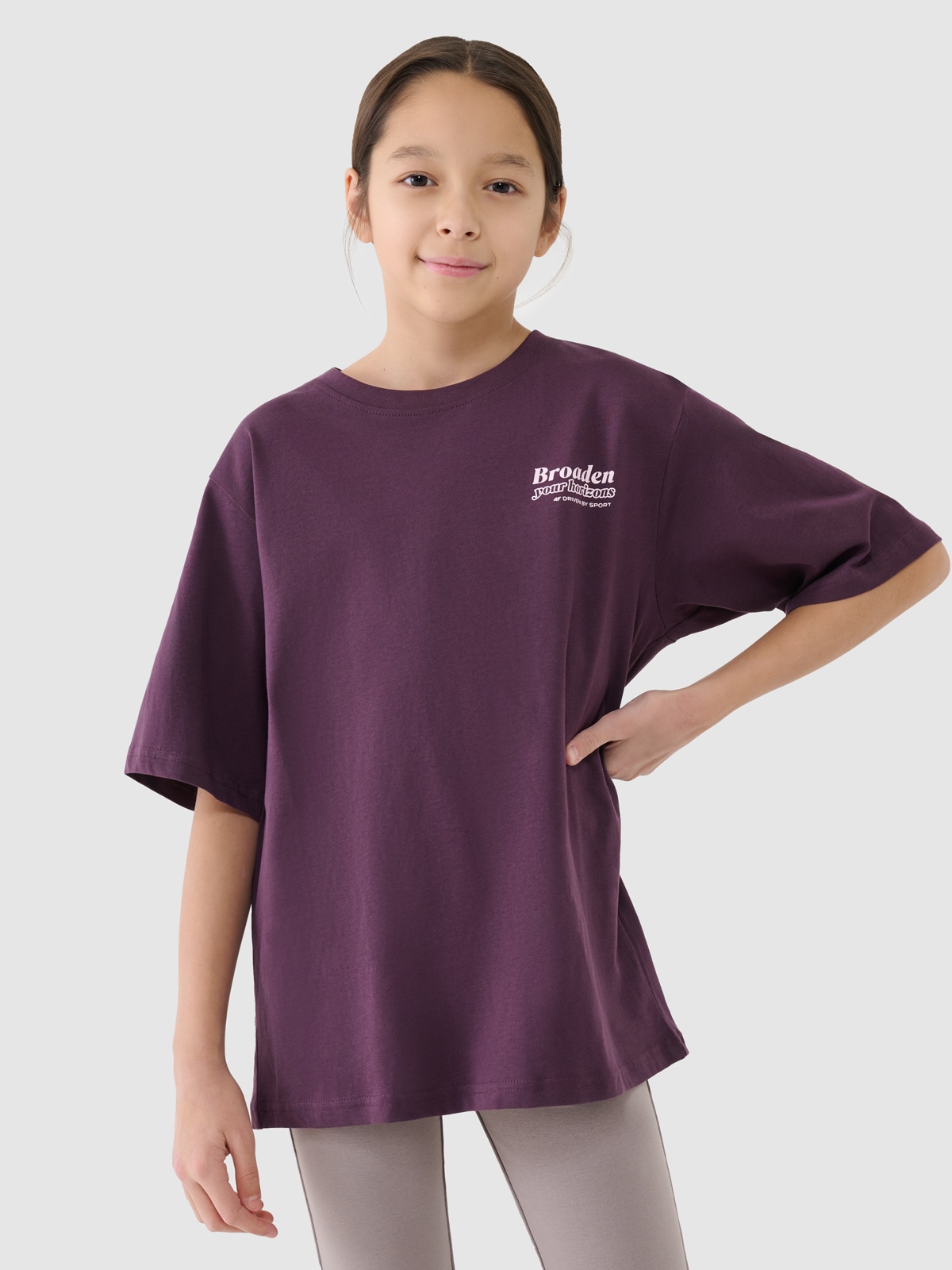 4F T-shirt oversize z nadrukiem dziewczęcy - fioletowy 128 (7-8 lat)