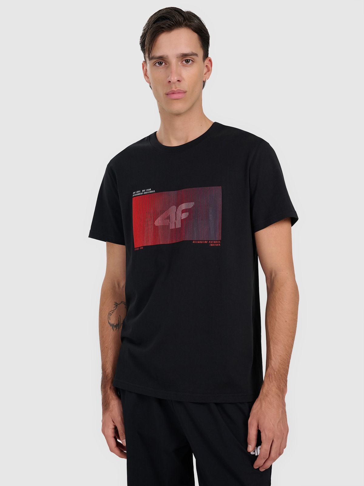 4F T-shirt regular z nadrukiem męski - czarny L