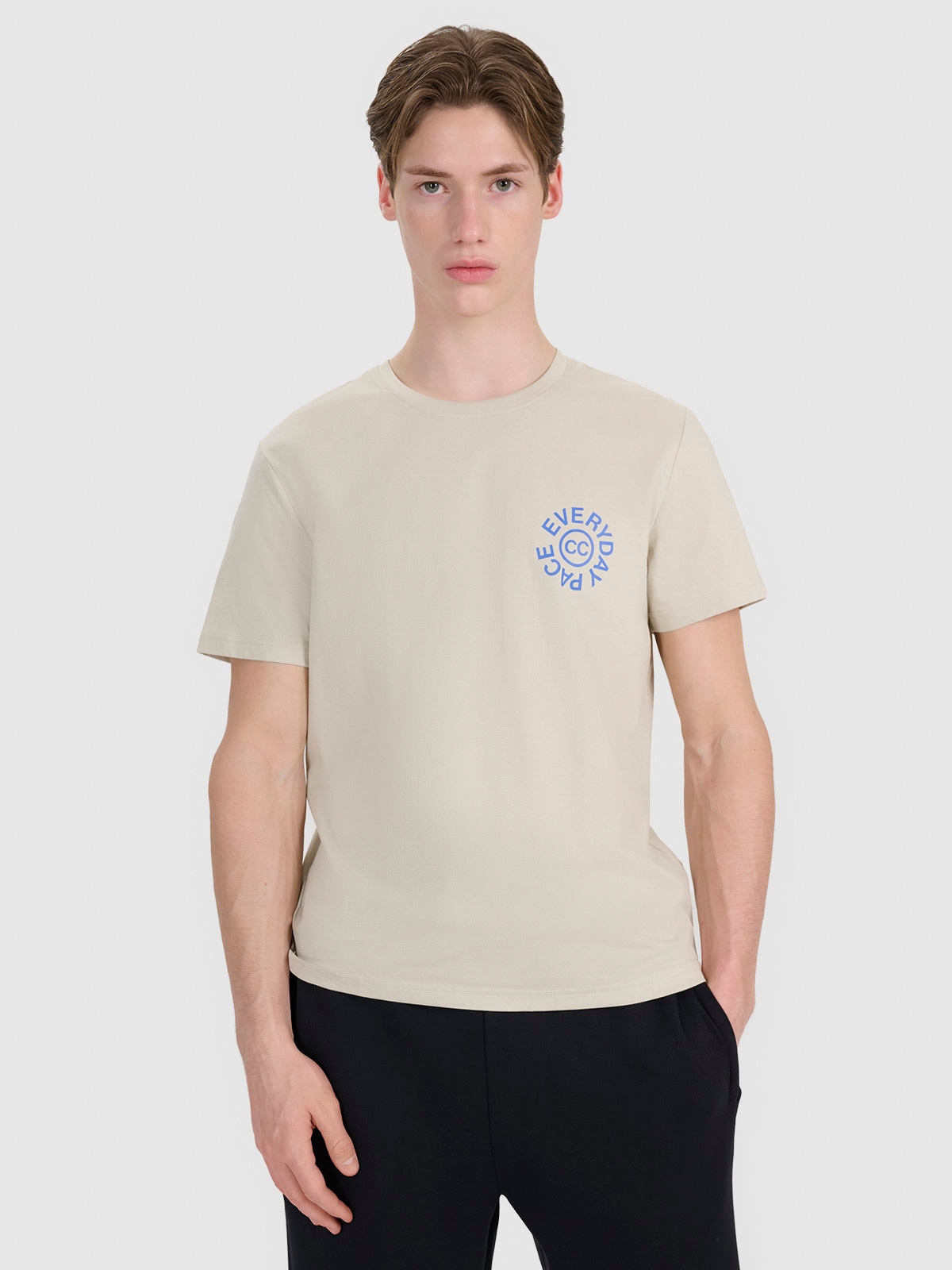 4F T-shirt regular z nadrukiem męski - beżowy XL