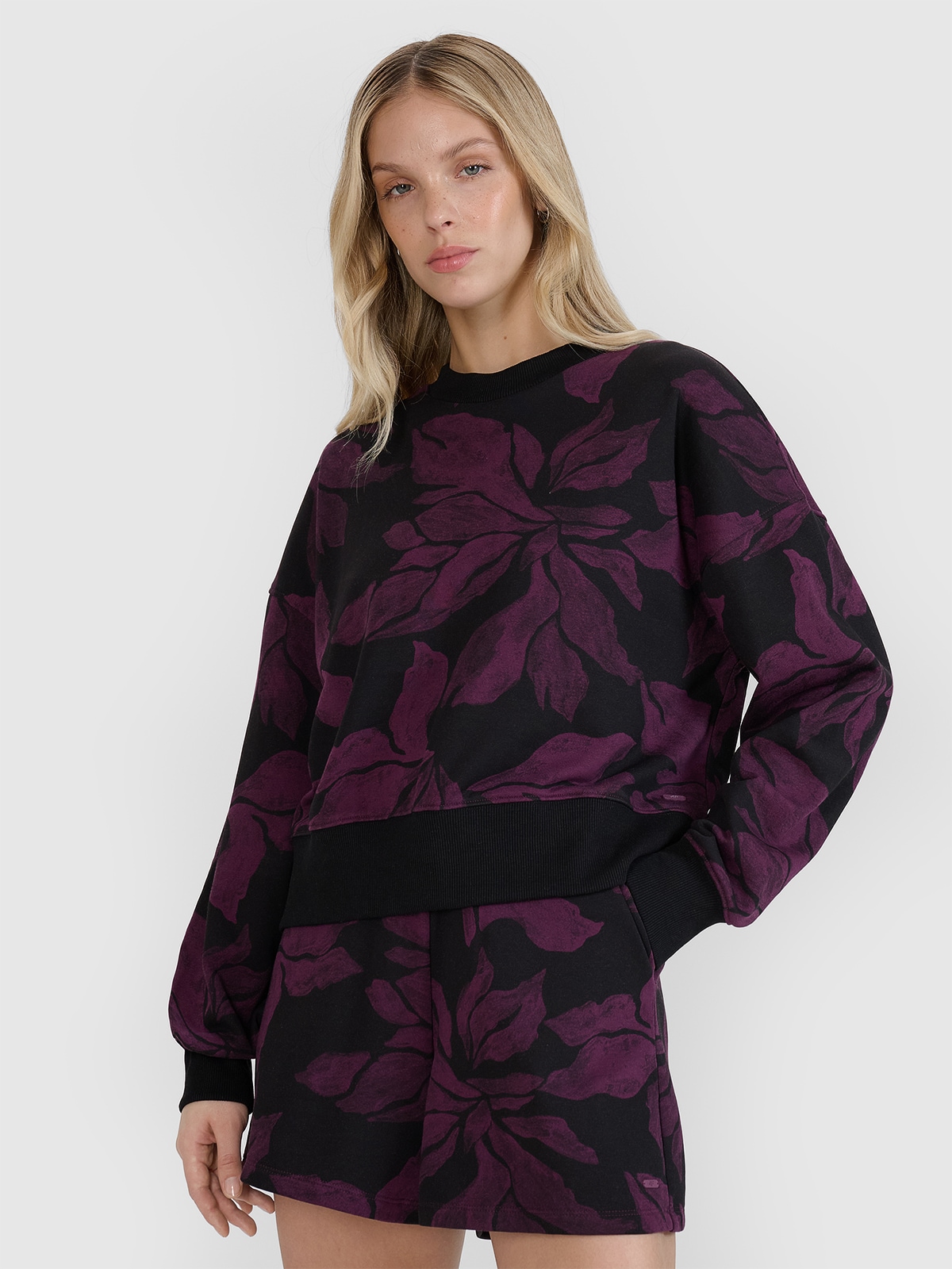 4F Bluza dresowa nierozpinana bez kaptura damska - multikolor S