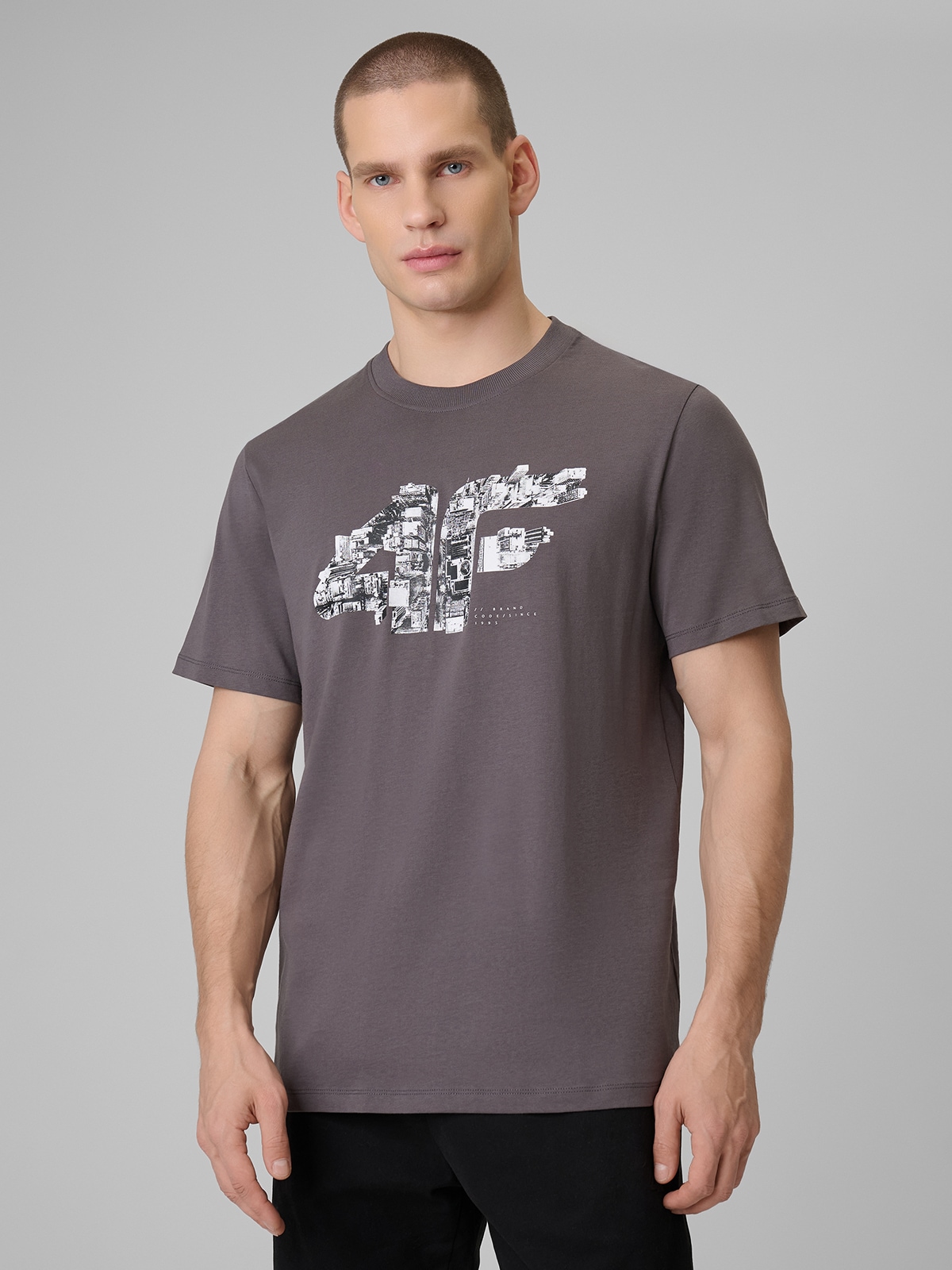 4F T-shirt regular z nadrukiem męski - szary S