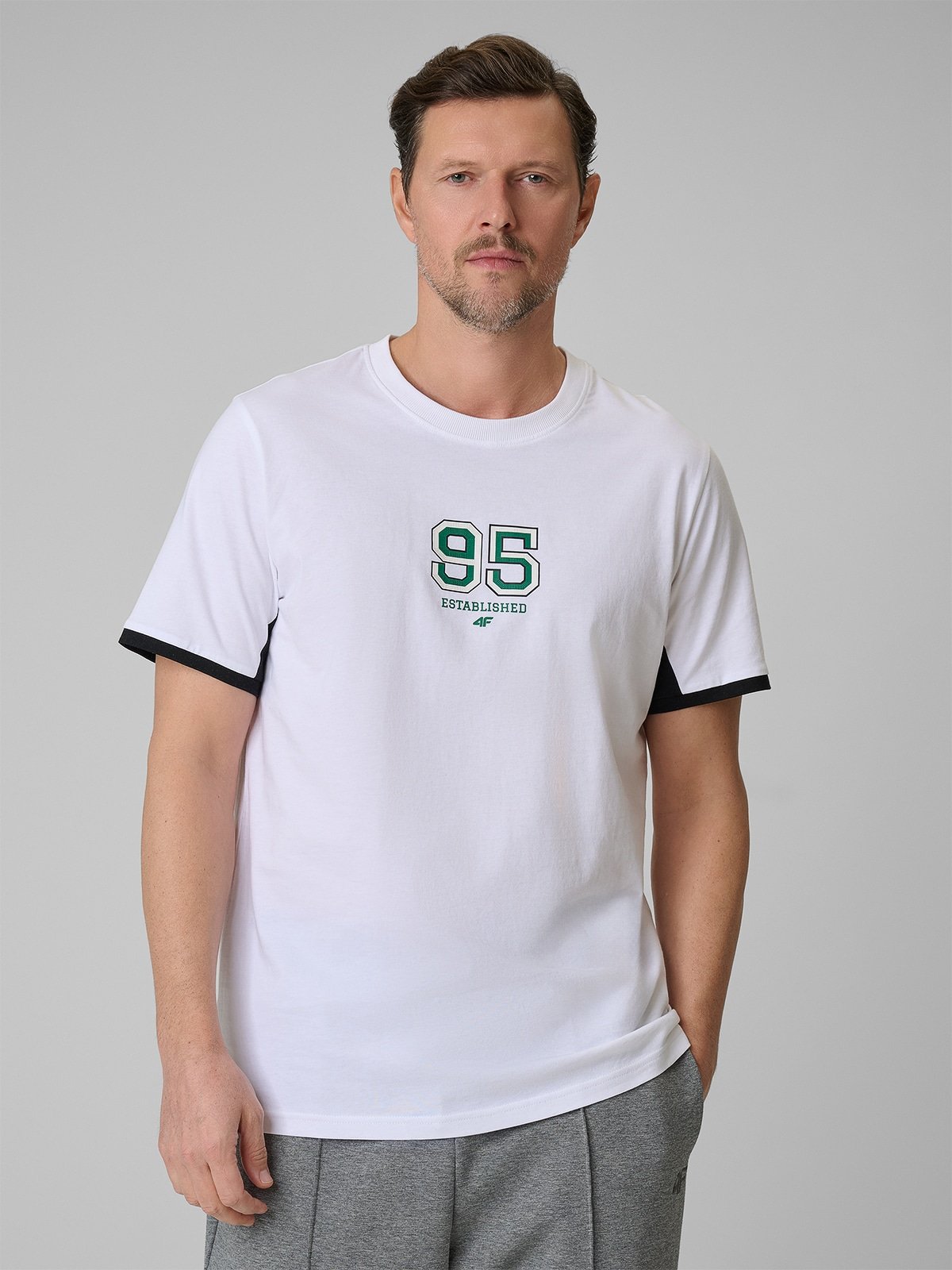 4F T-shirt regular z nadrukiem męski - biały 3XL
