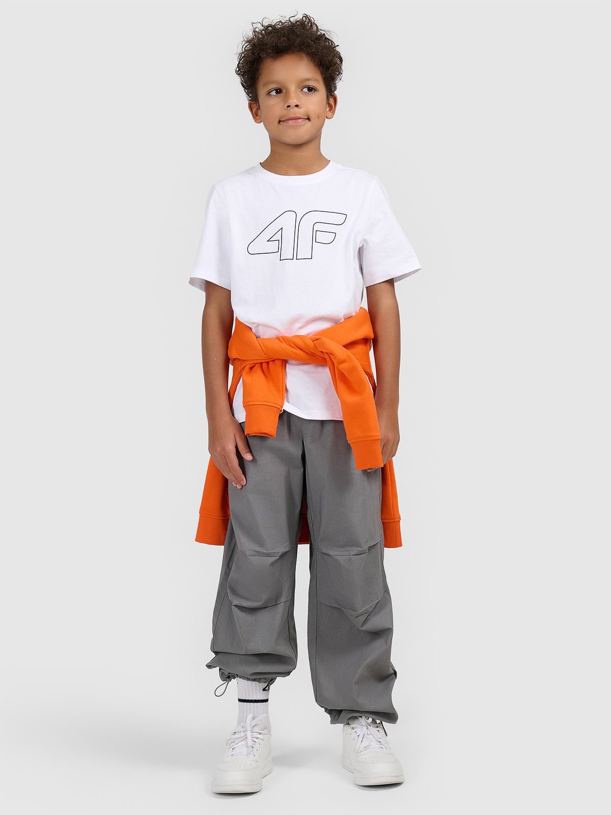 4F T-shirt z nadrukiem chłopięcy - biały 128 (7-8 lat)