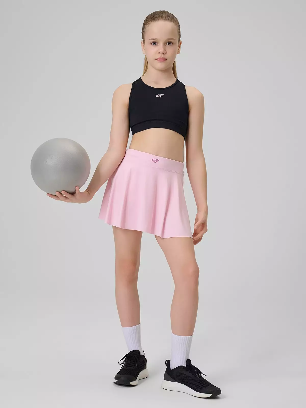 4F Spódniczka sportowa szybkoschnąca dziewczęca - różowa 134/140 (8-10 lat)