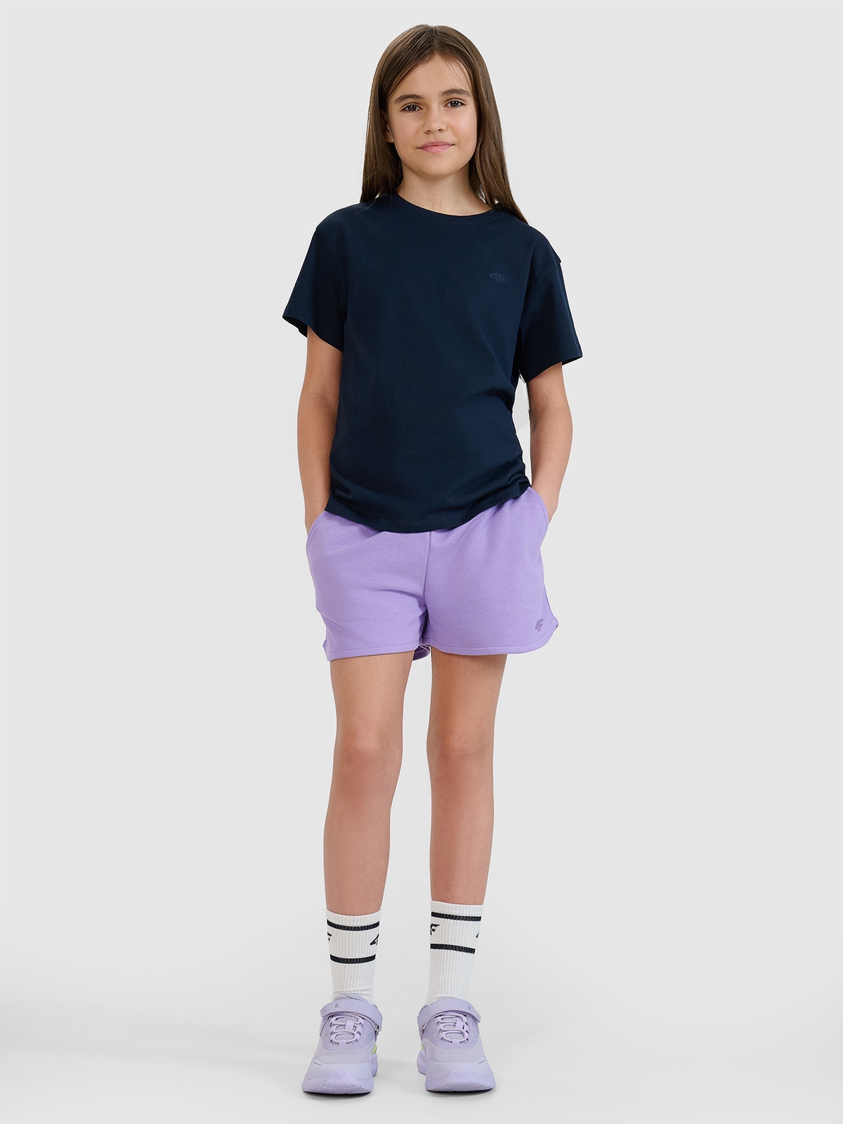 4F Spodenki dresowe dziewczęce - fioletowe 134/140 (8-10 lat)