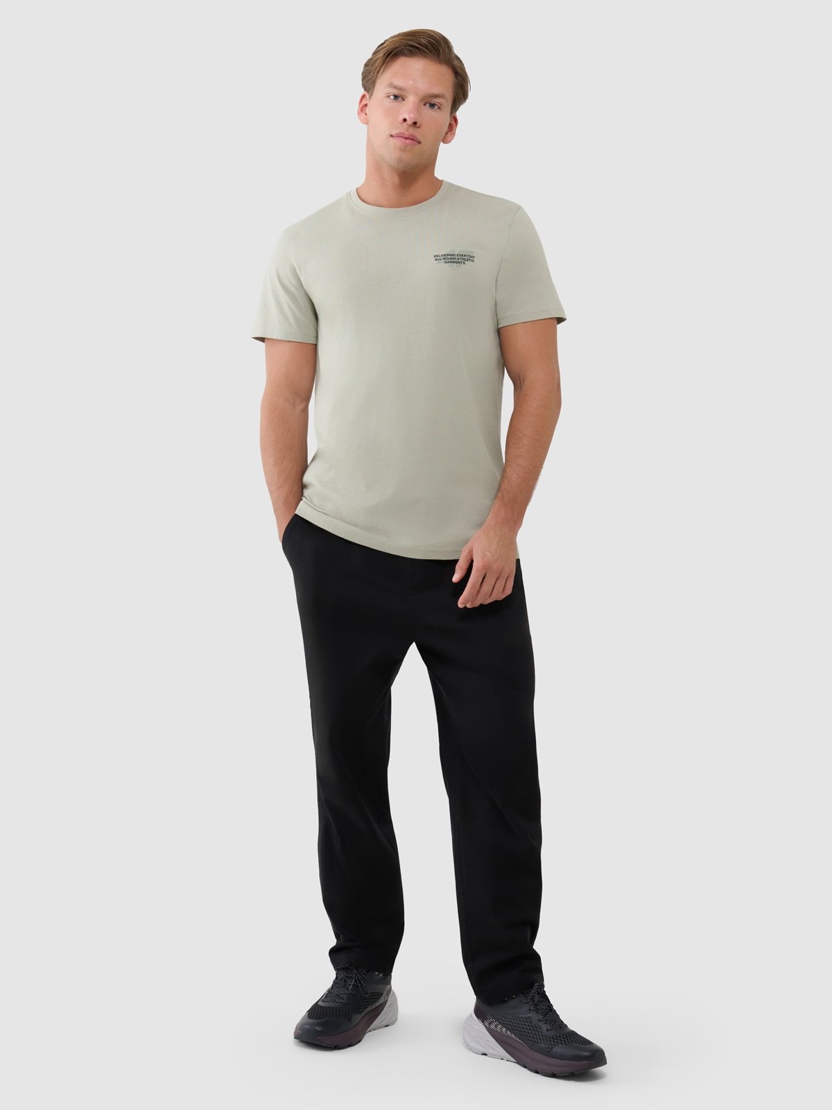 4F Spodnie casual męskie - czarne XL