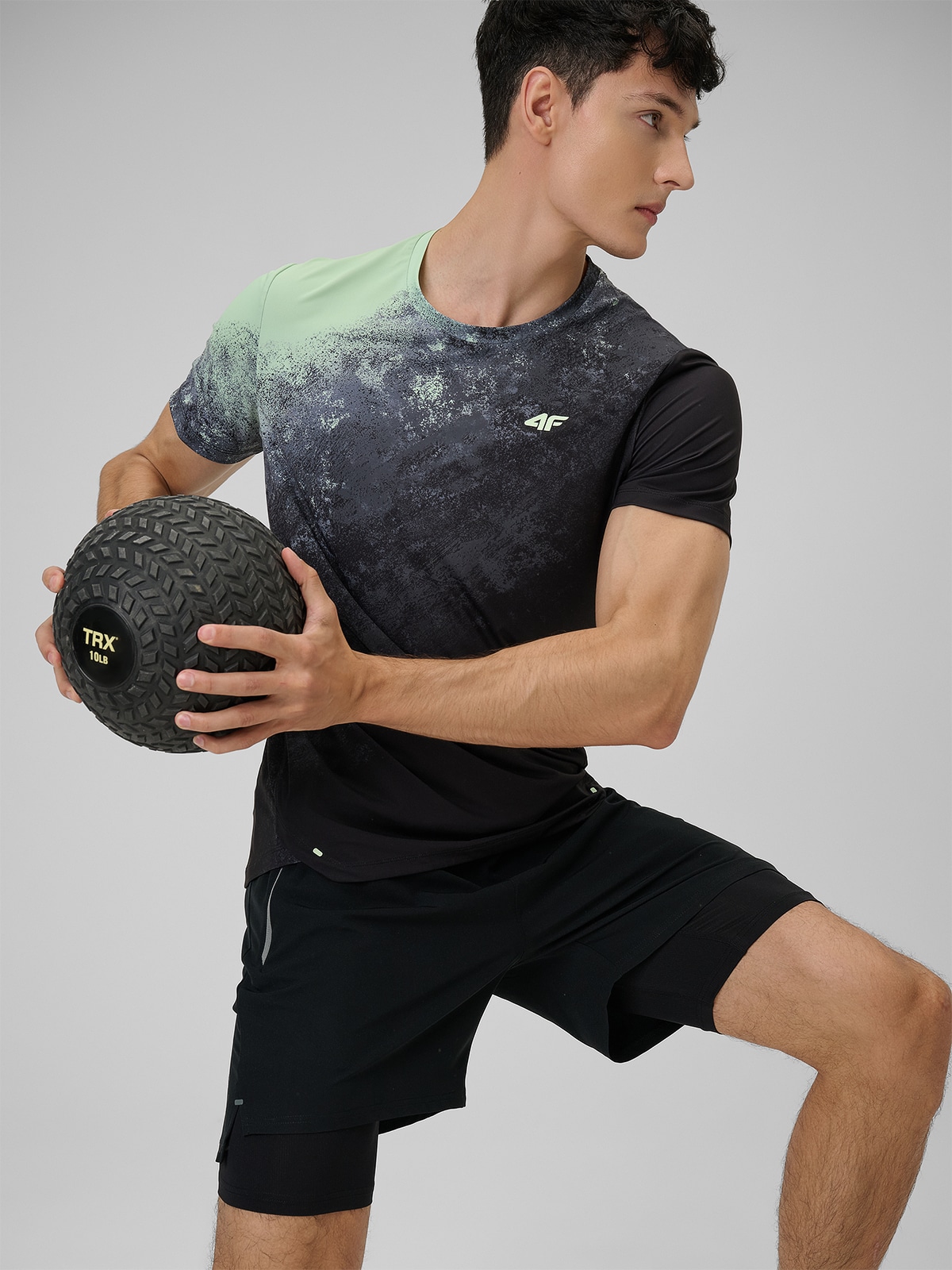 4F Koszulka treningowa regular szybkoschnąca męska - zielona L