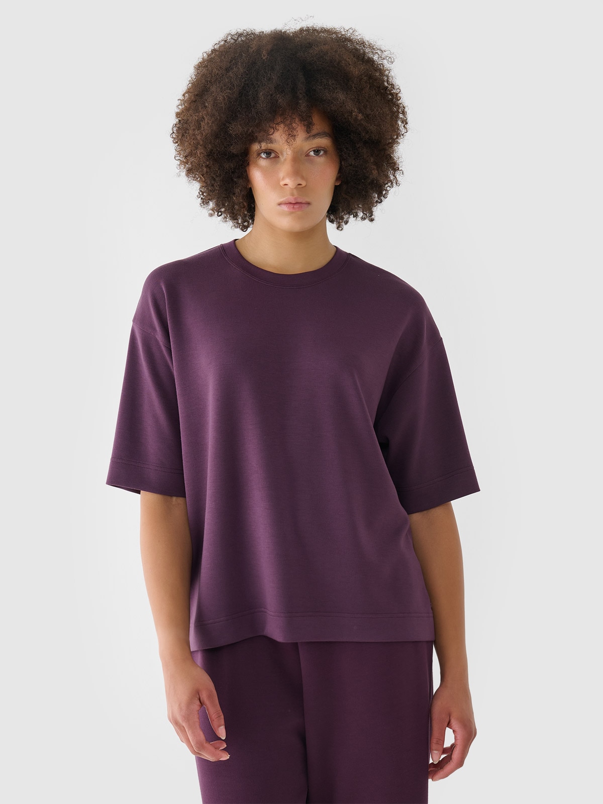 4F T-shirt regular z modalem damski - fioletowy XS