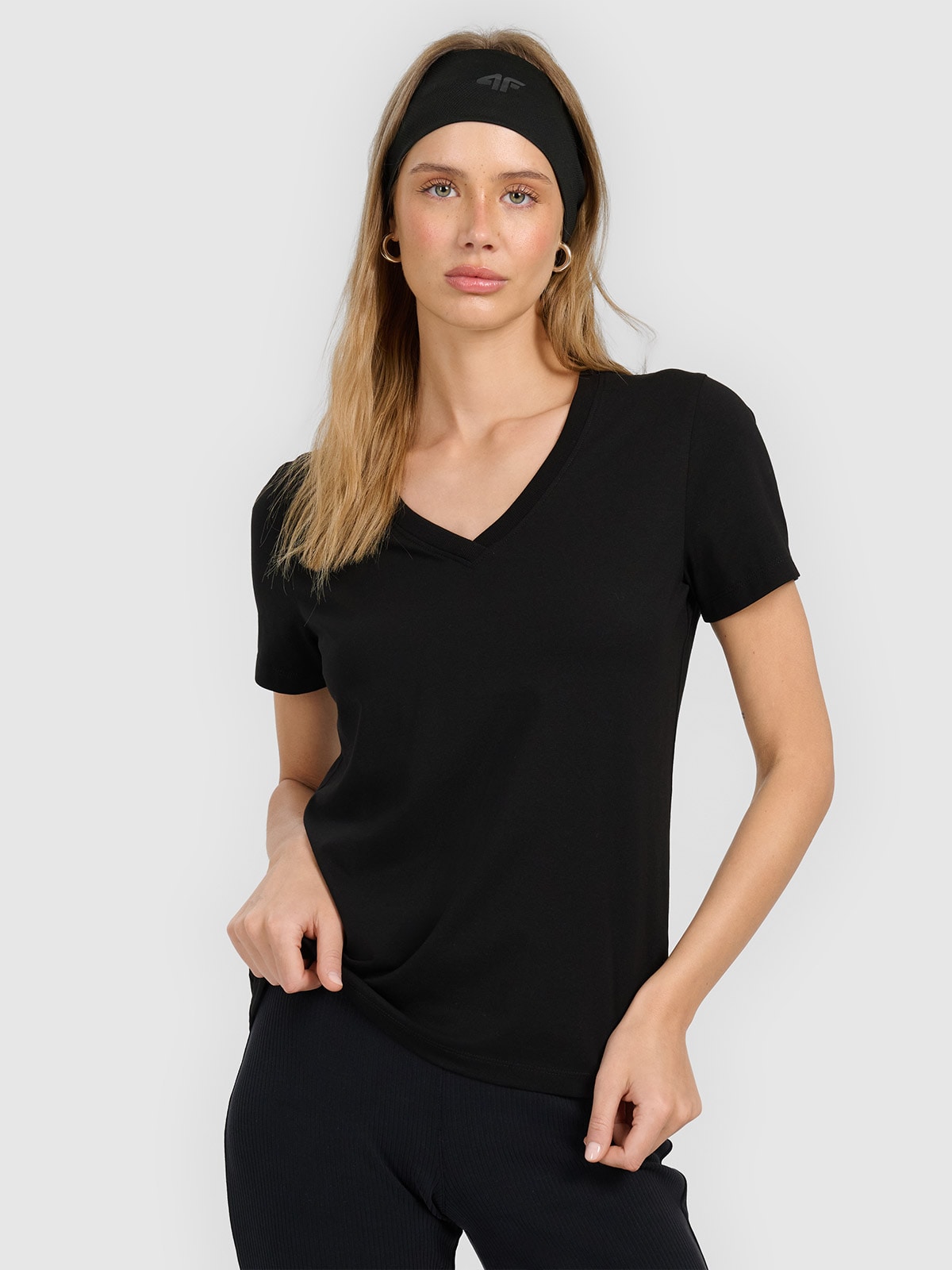 4F T-shirt regular gładki damski - czarny S