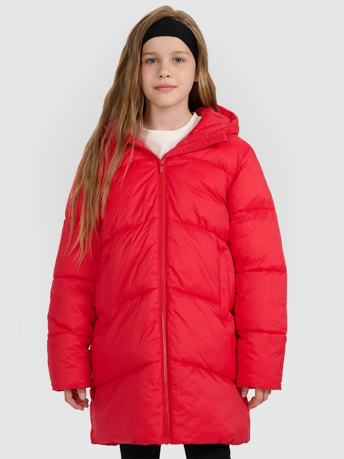 4F Płaszcz puchowy z wypełnieniem syntetycznym dziewczęcy - czerwony 134 (8-9 lat)