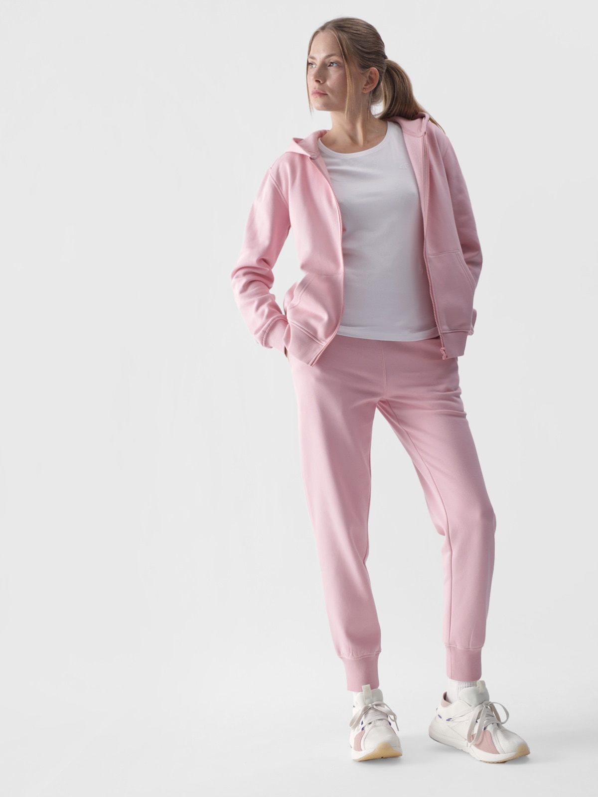 4F Spodnie dresowe joggery damskie - różowe XL