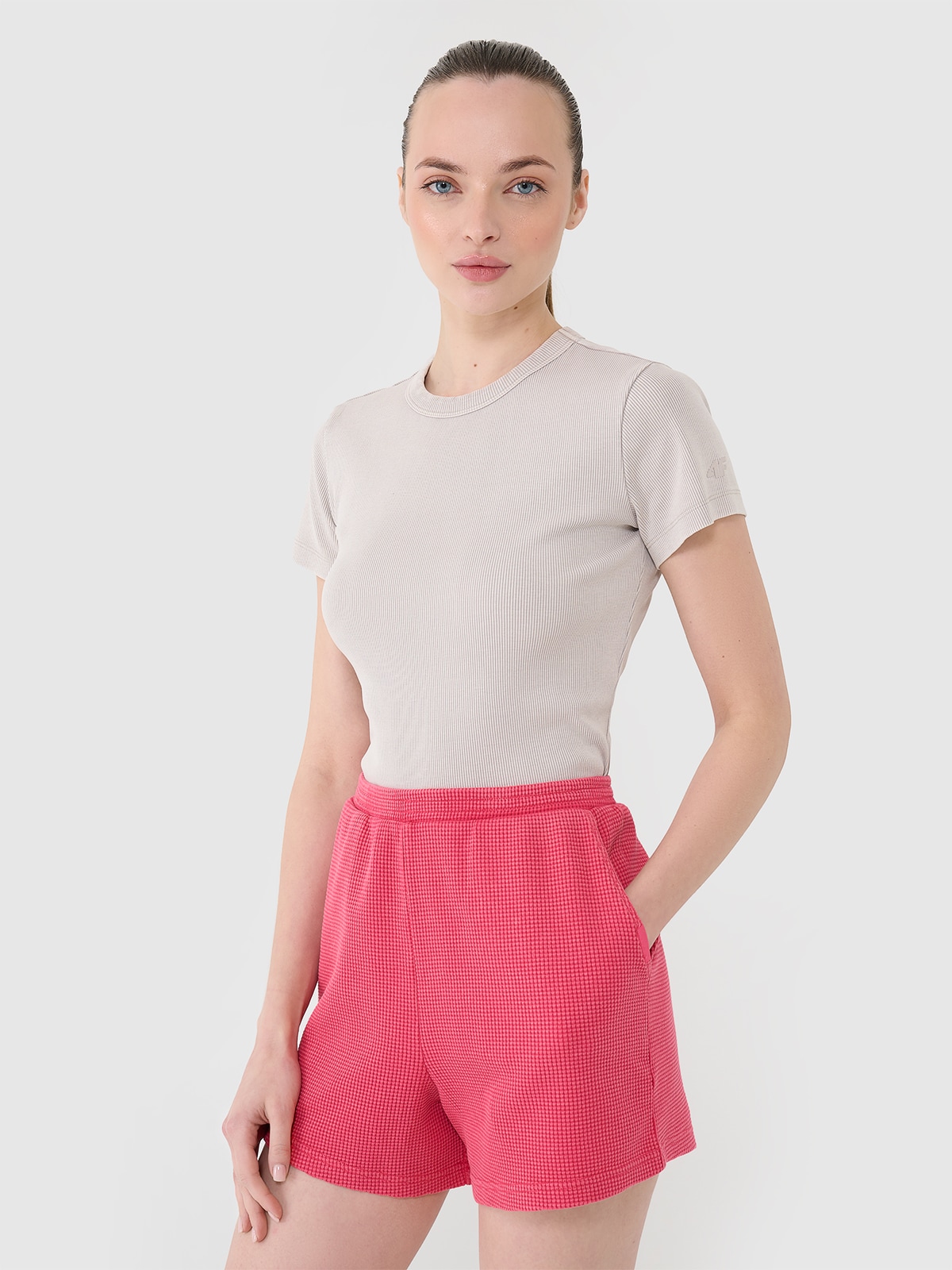 4F Spodenki casual z dzianiny waflowej damskie - różowe XL