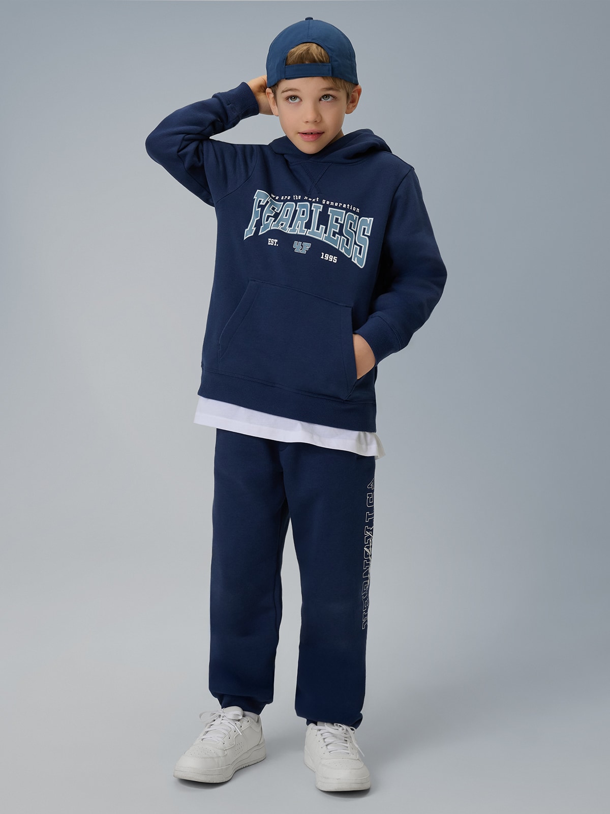 4F Bluza dresowa regular z kapturem chłopięca - granatowa 146 (10-11 lat)