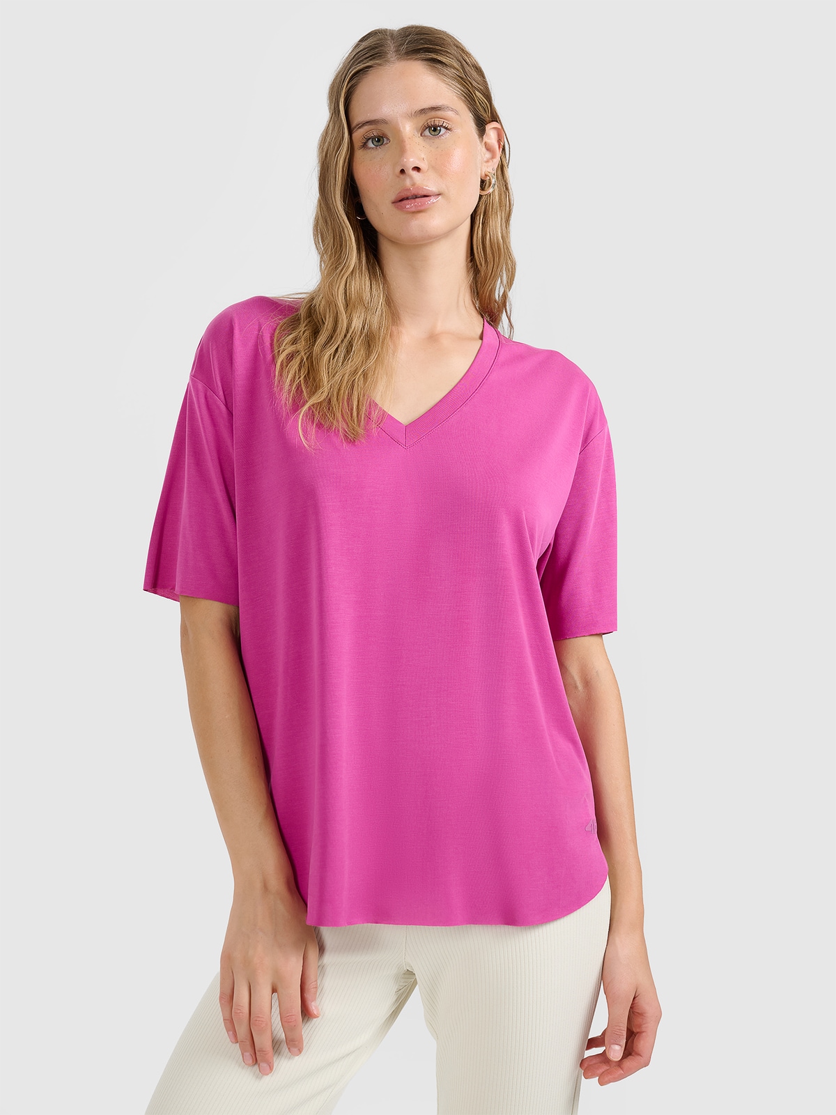 4F T-shirt oversize z modalem damski - różowy M