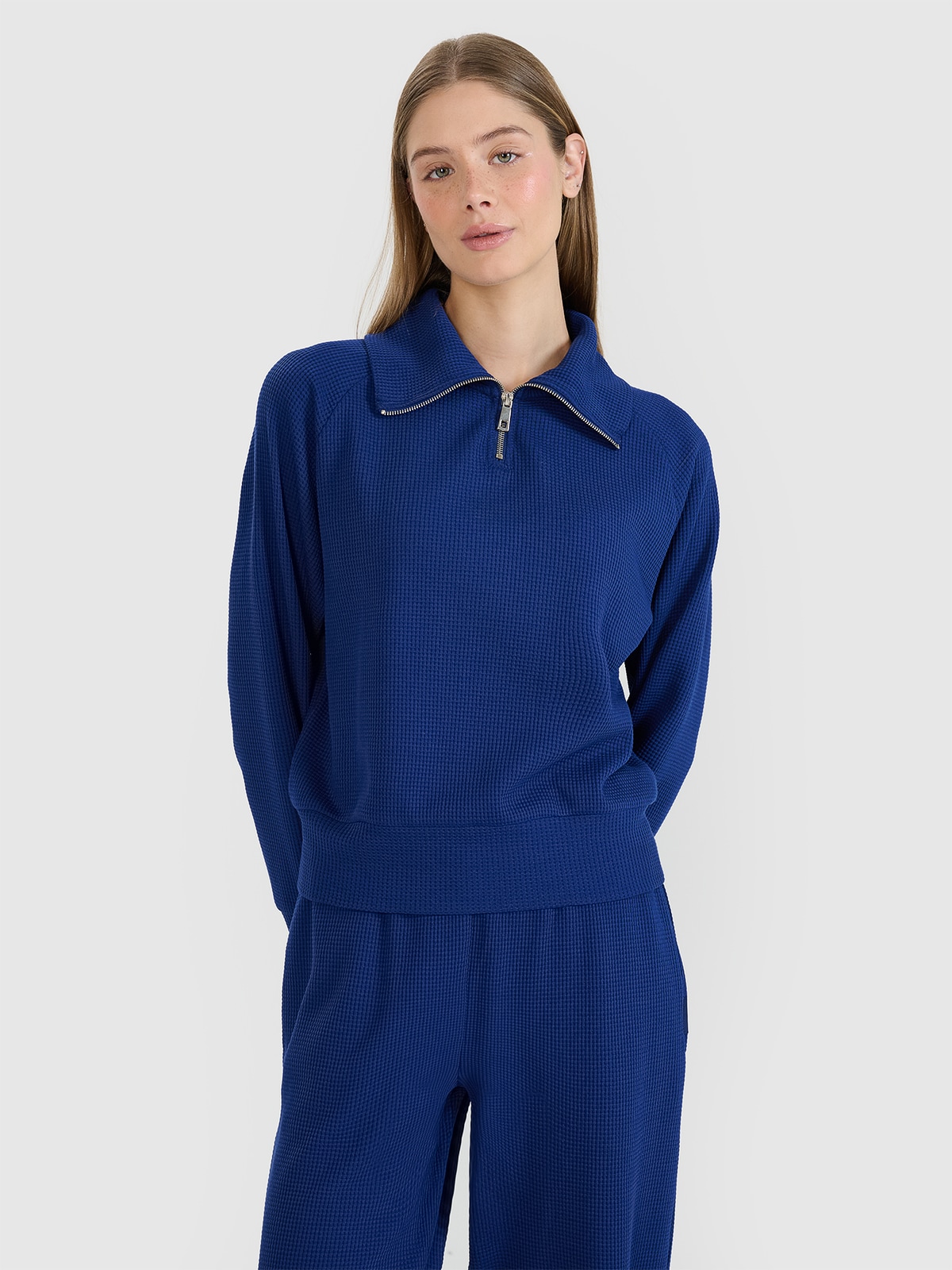 4F Bluza dresowa oversize nierozpinana bez kaptura damska - granatowa XS