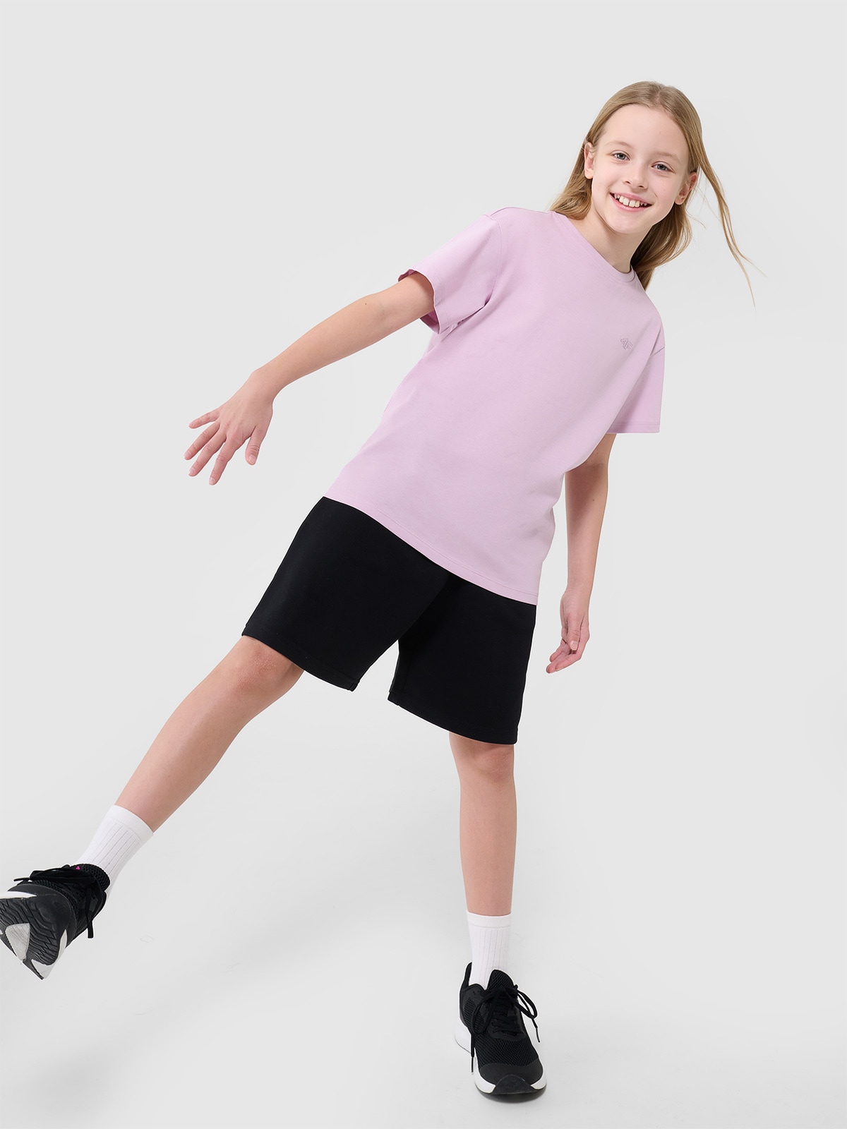 4F Spodenki dresowe dziewczęce - czarne 158 (12-13 lat)