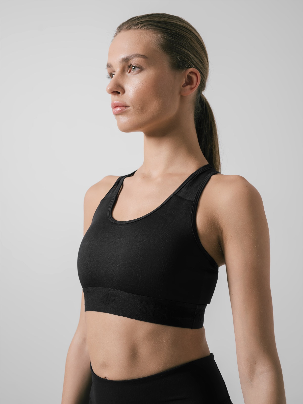4F Biustonosz treningowy z niskim wsparciem damski S