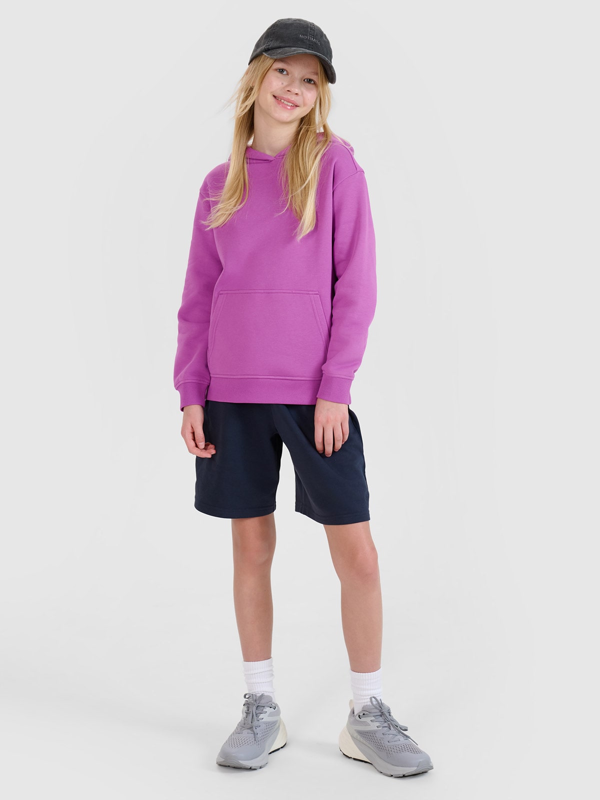 4F Spodenki dresowe dziewczęce - granatowe 134 (8-9 lat)