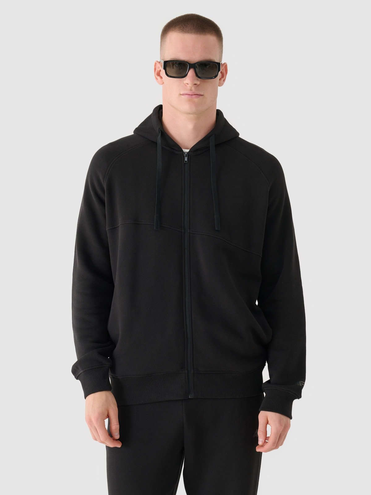 4F Bluza dresowa rozpinana z kapturem męska - czarna L