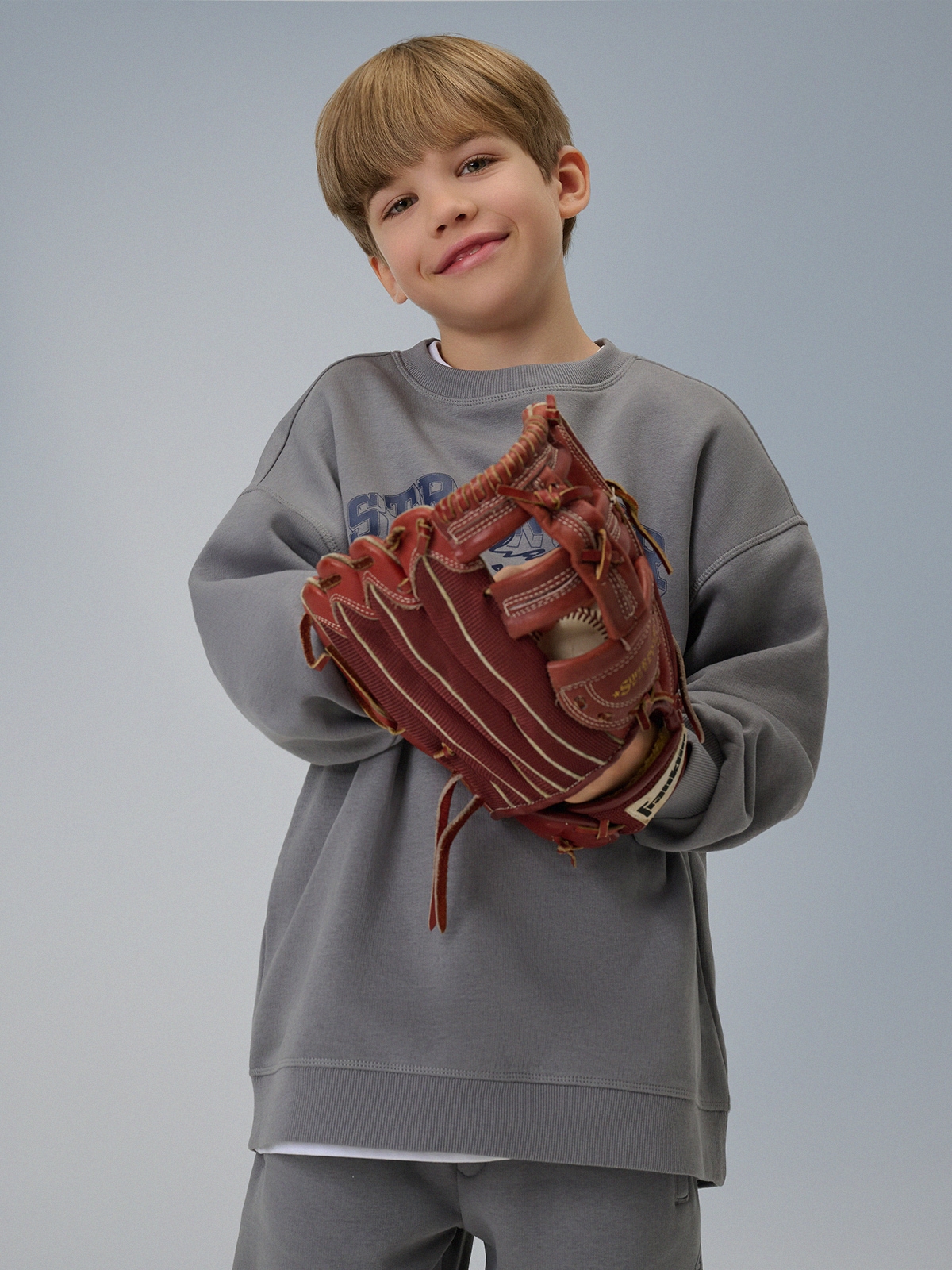 4F Bluza dresowa loose bez kaptura chłopięca - szara 122/128 (6-8 lat)