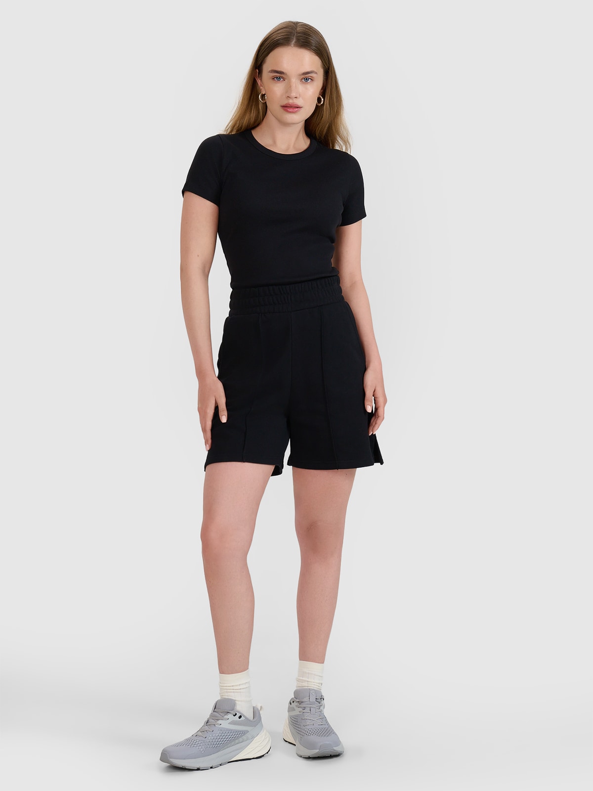 4F Spodenki dresowe damskie - czarne XS