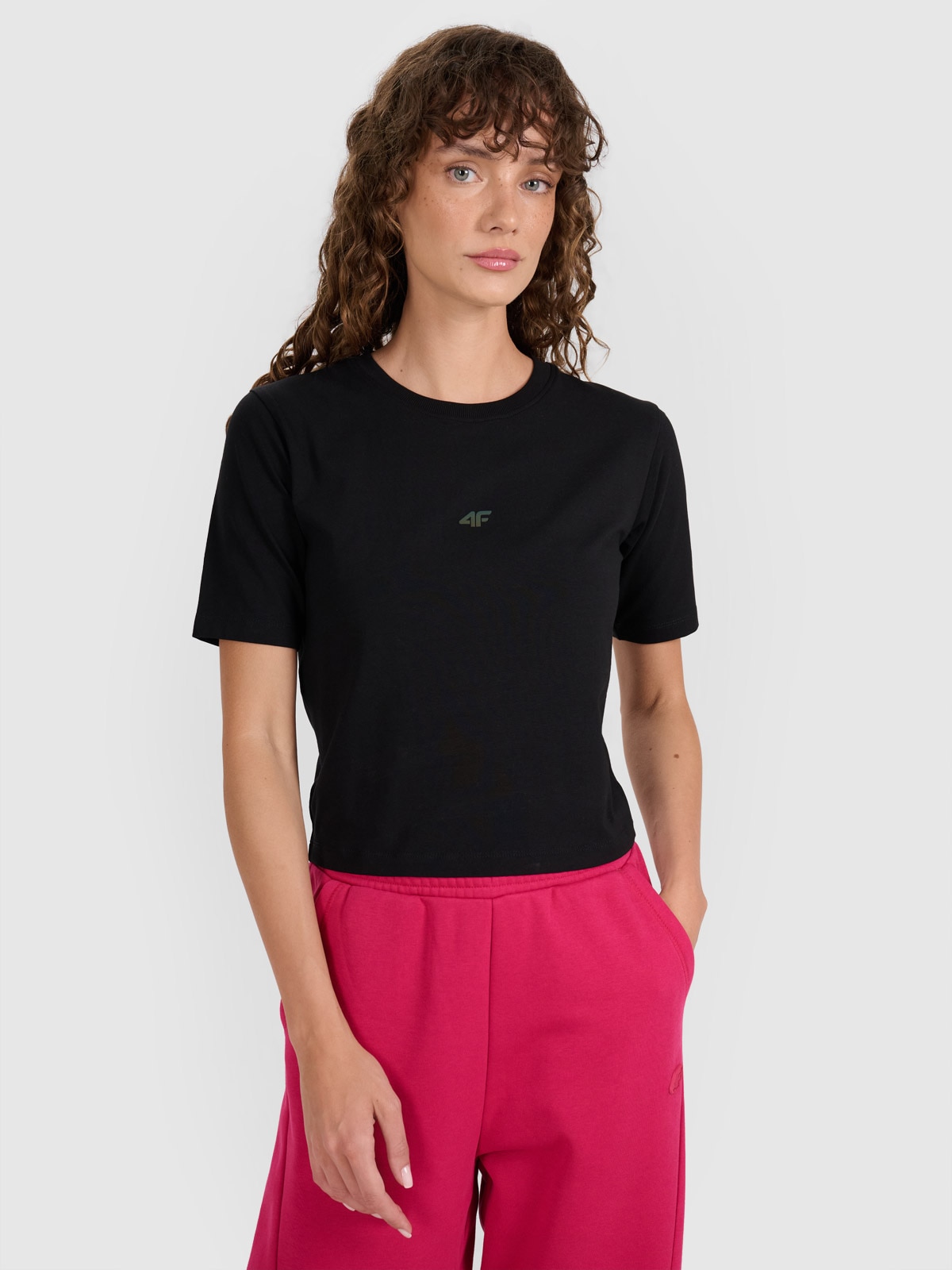 4F Crop-top slim gładki damski - czarny XXL