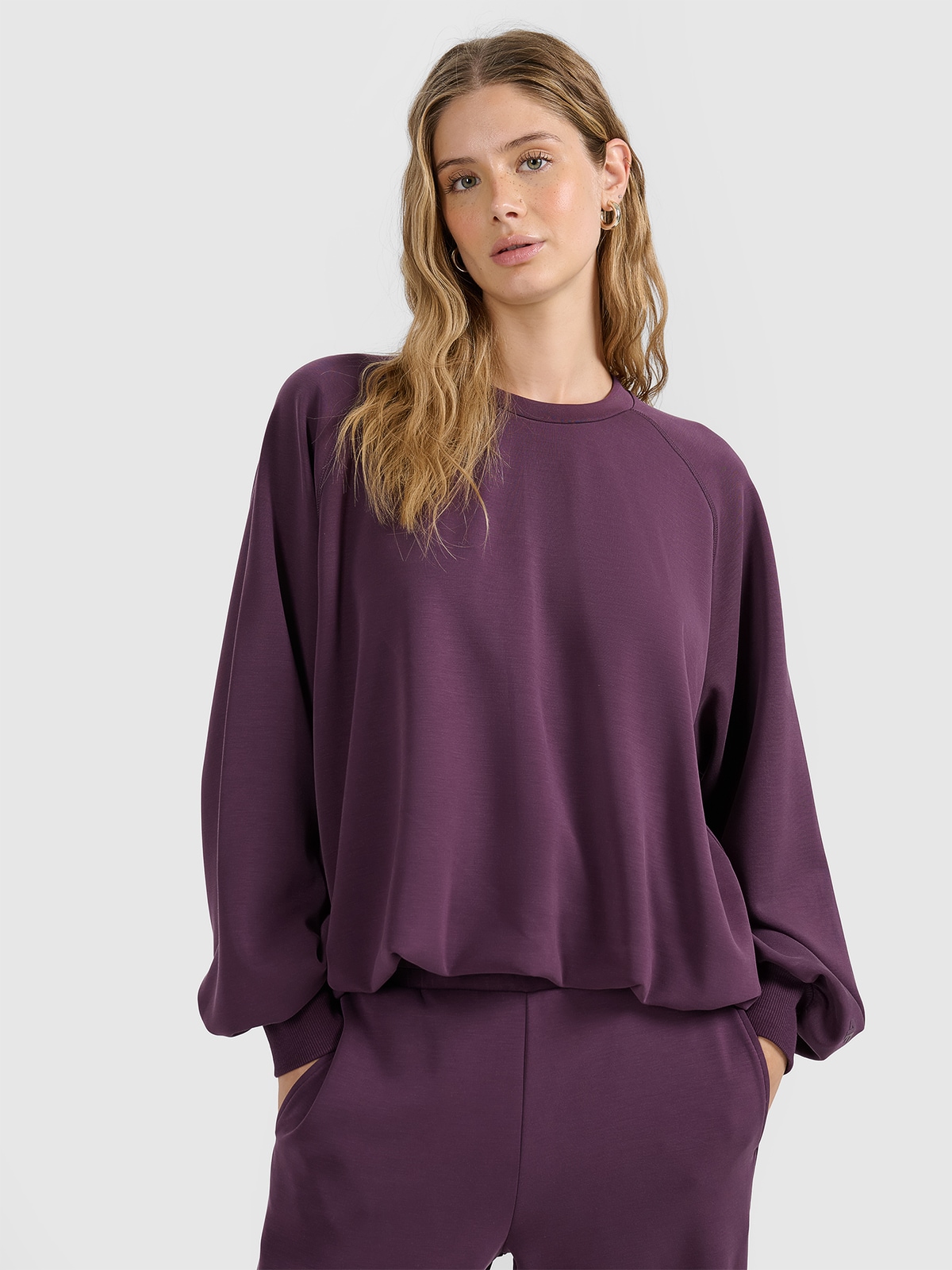 4F Bluza dresowa nierozpinana z modalem damska - fioletowa M