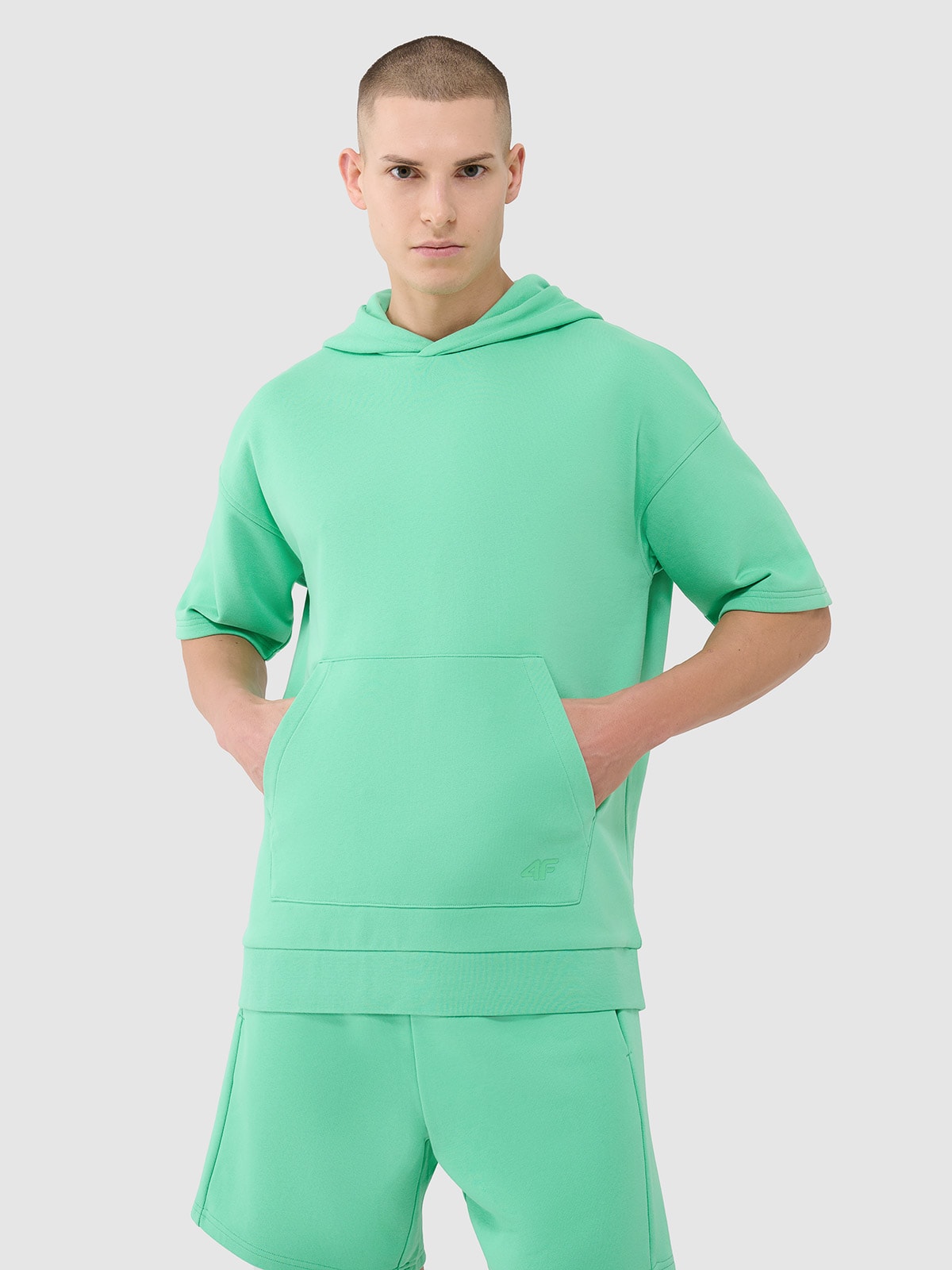 4F Bluza z krótkim rękawem z kapturem męska - zielona S